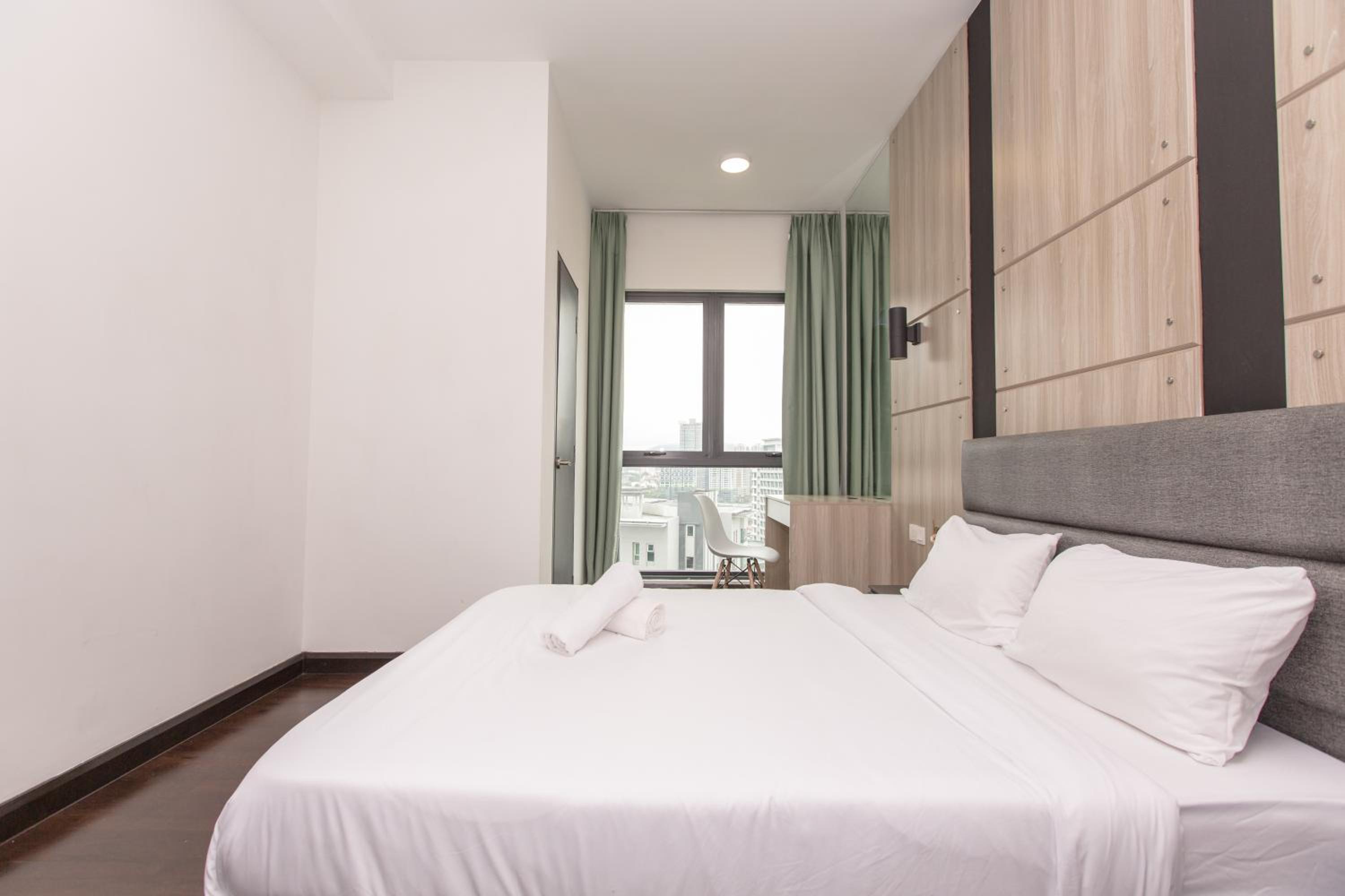V Residence at Sunway Velocity by MY TRIP & MY STAY