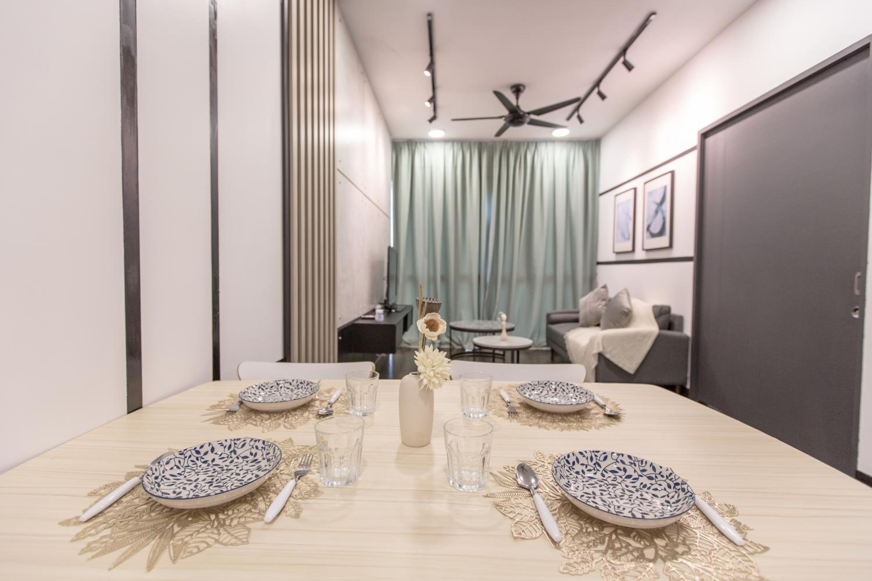 V Residence at Sunway Velocity by MY TRIP & MY STAY