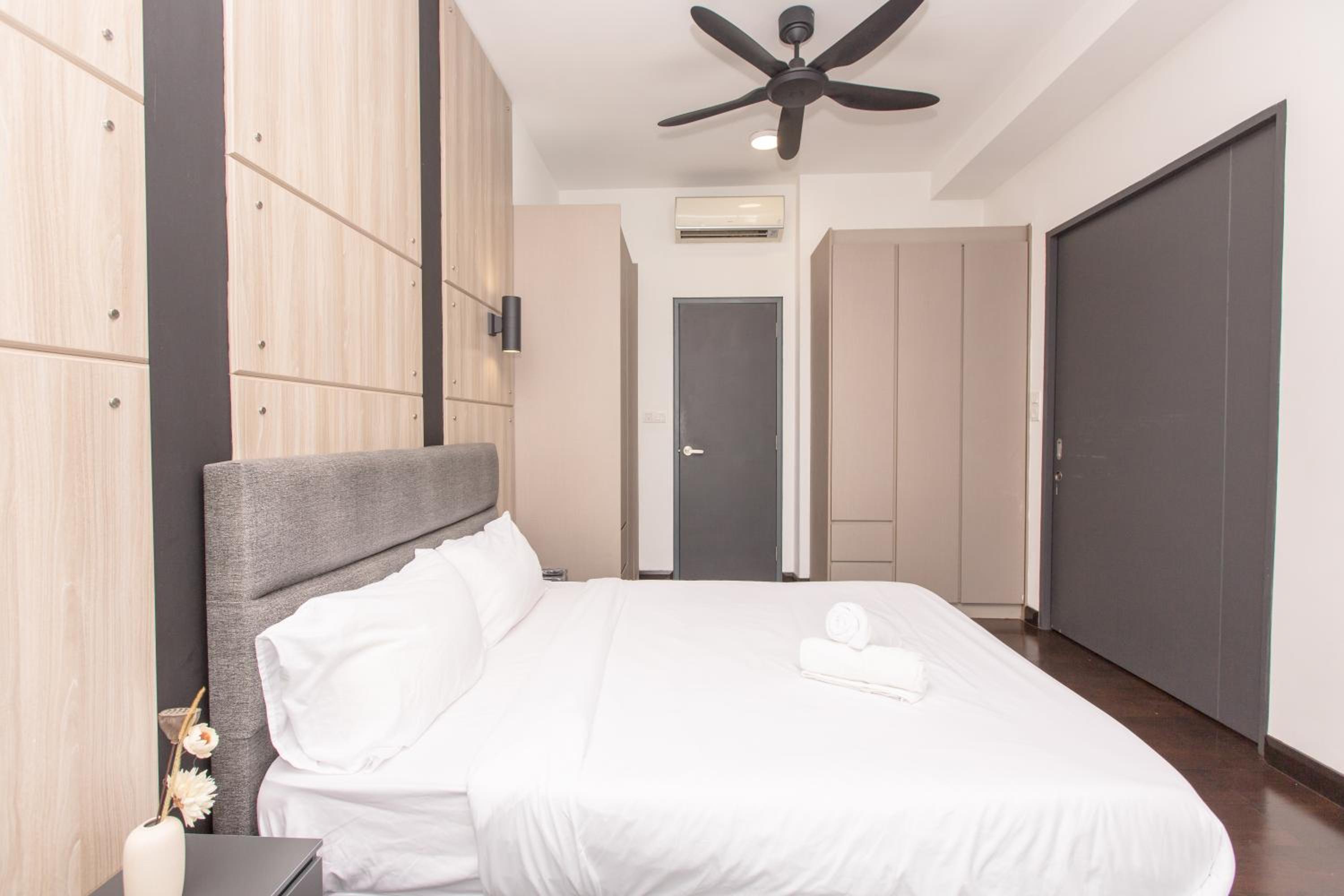 V Residence at Sunway Velocity by MY TRIP & MY STAY