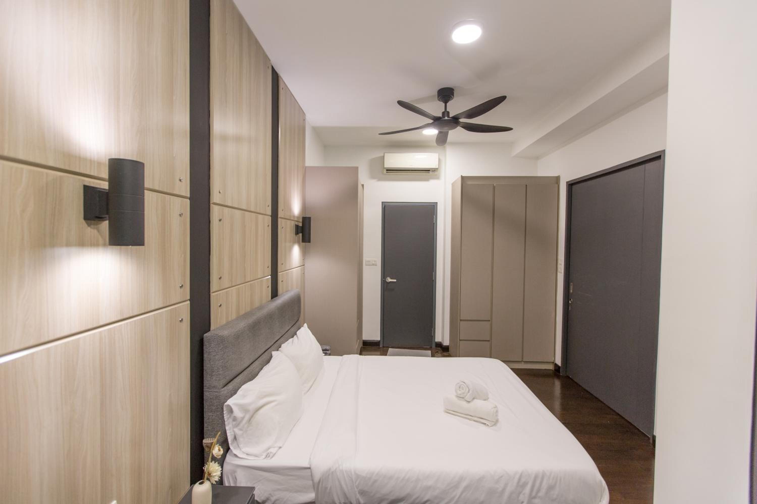 V Residence at Sunway Velocity by MY TRIP & MY STAY