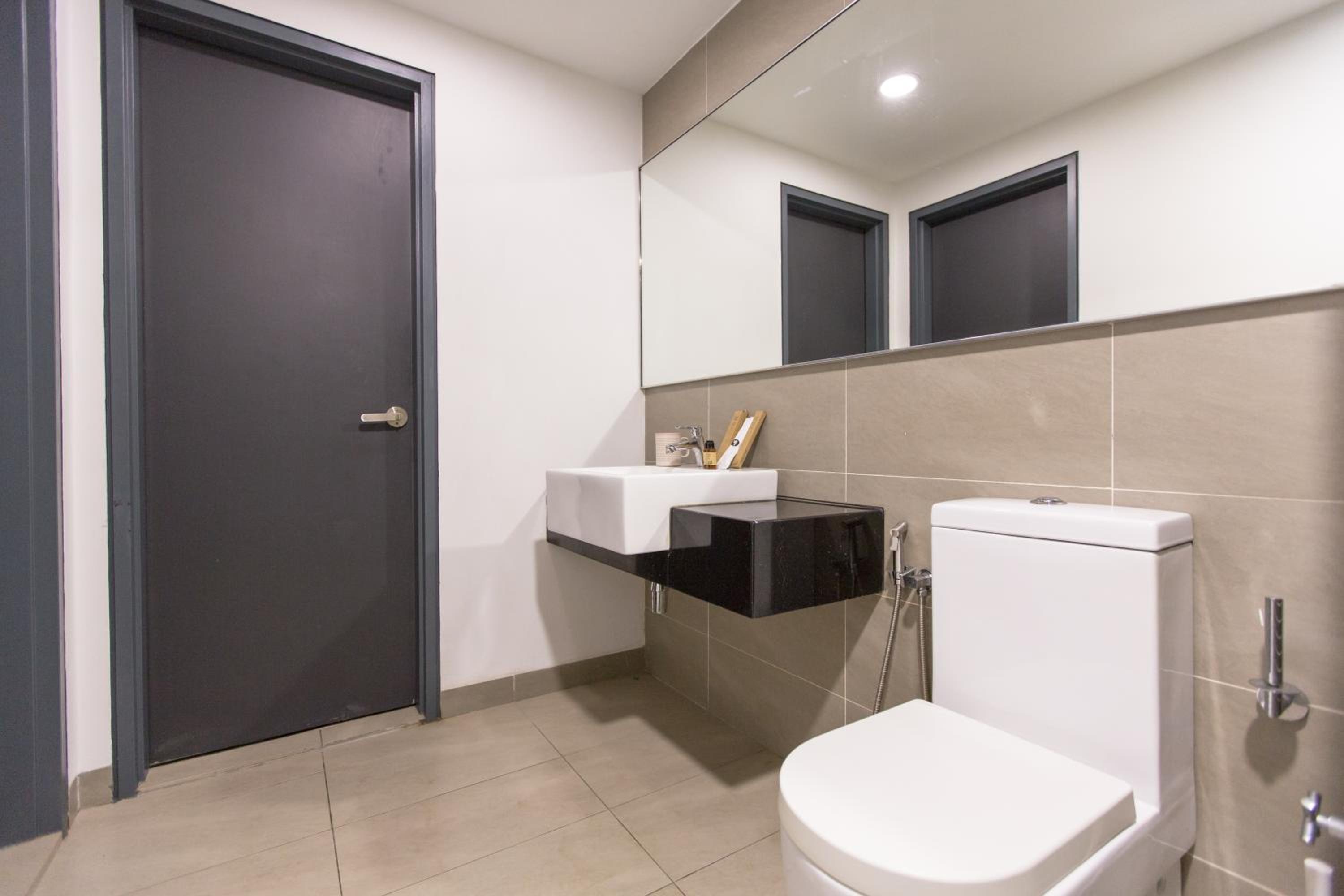 V Residence at Sunway Velocity by MY TRIP & MY STAY