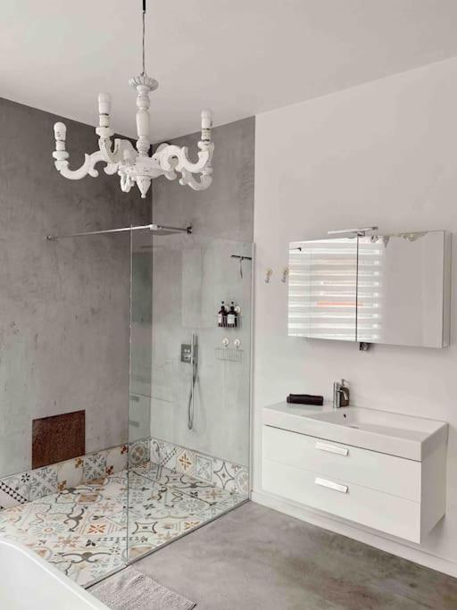 Beautiful spacious 1 bedroom loft