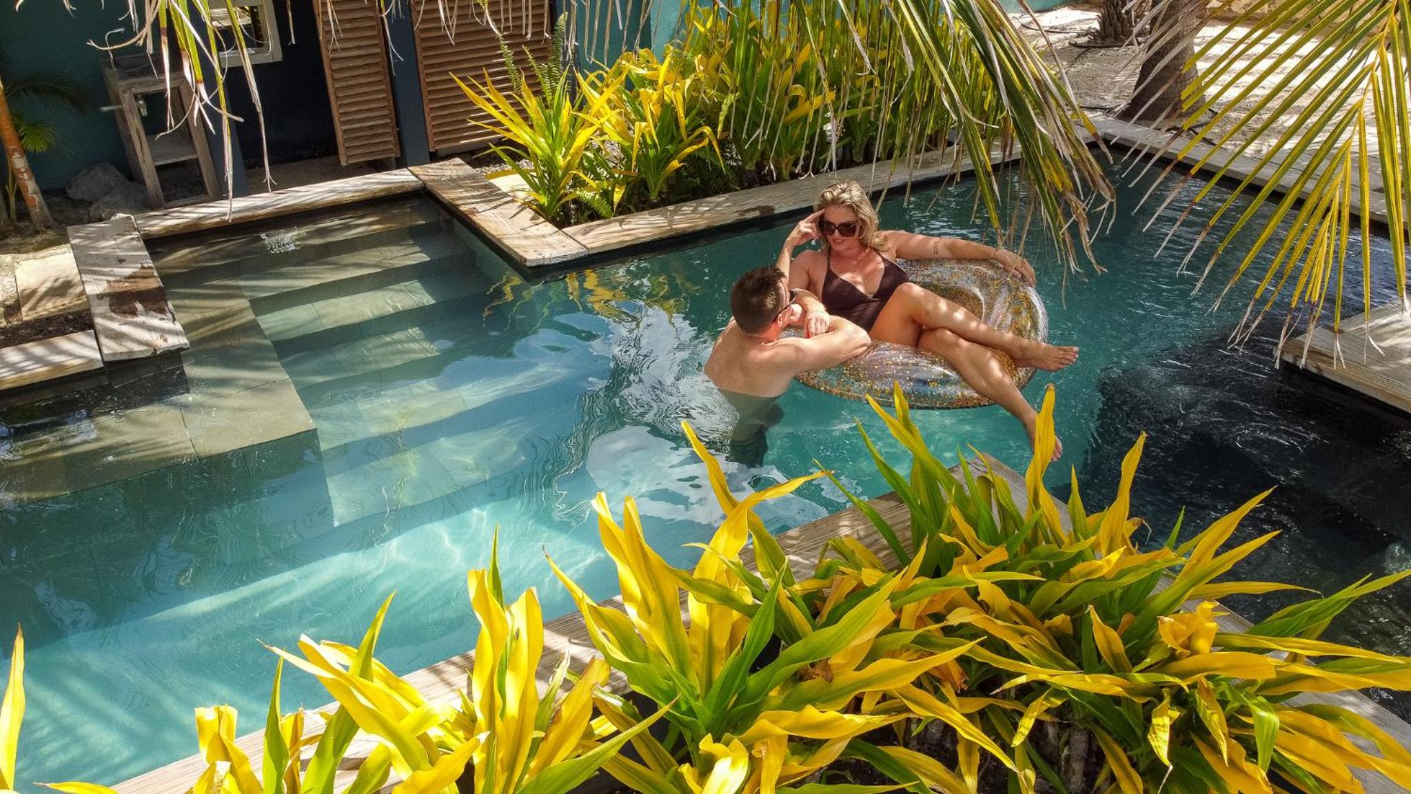 Private Oceanfront luxurious city villa with pool and beach