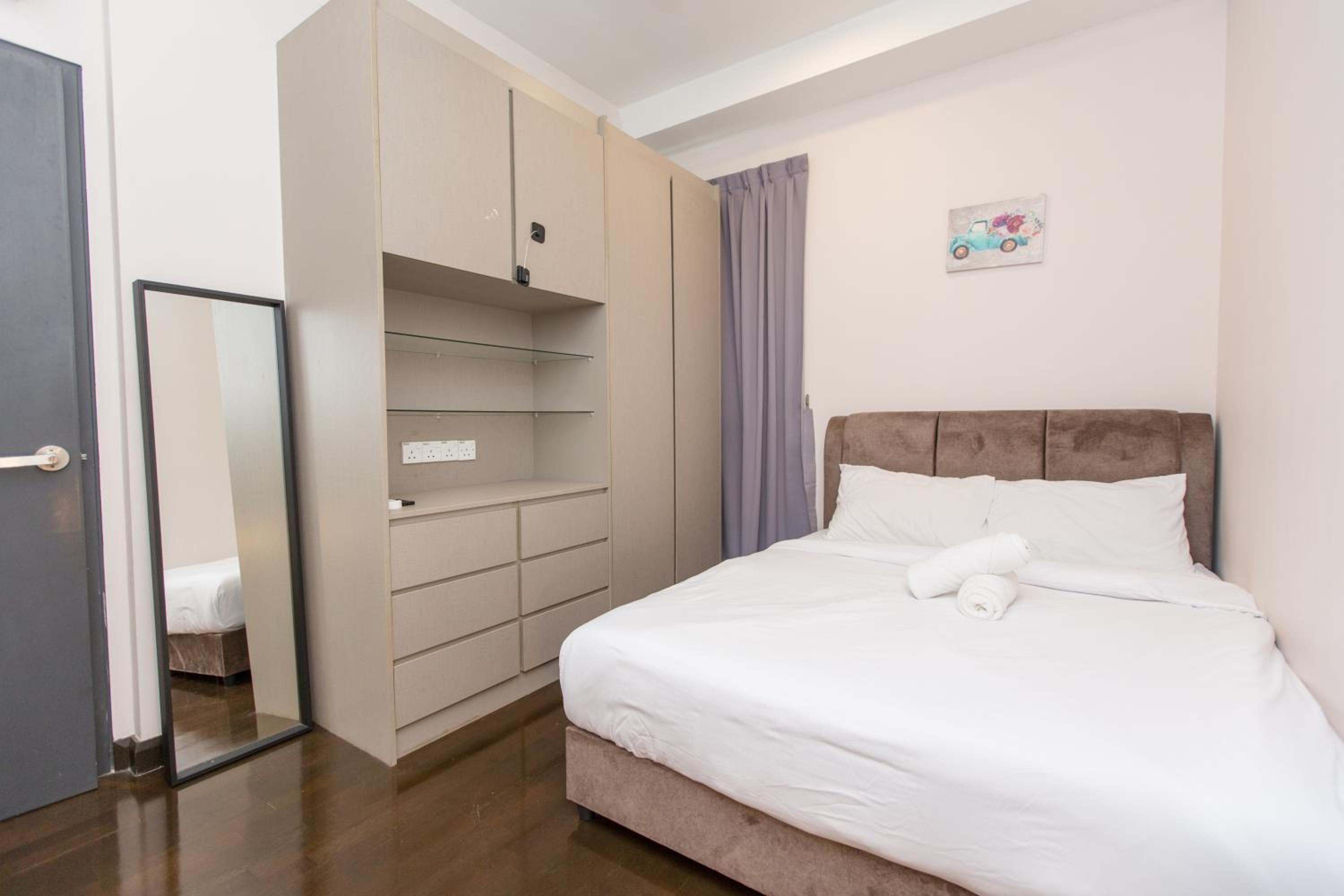 V Residence at Sunway Velocity by MY TRIP & MY STAY