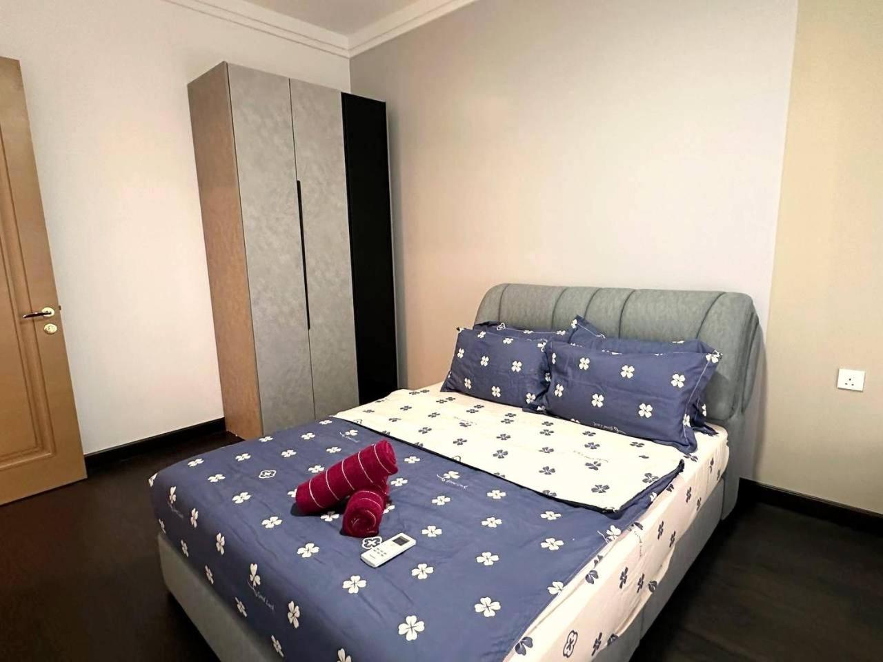 R&F Princess Cove JB Apartment Suites By SC Homestay