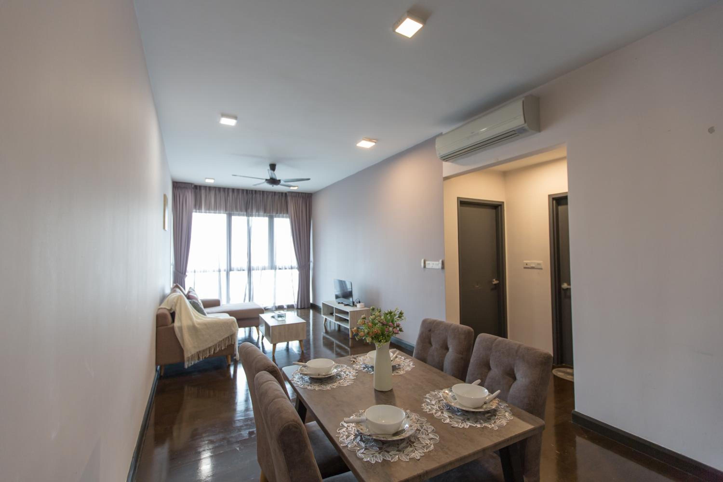 V Residence at Sunway Velocity by MY TRIP & MY STAY
