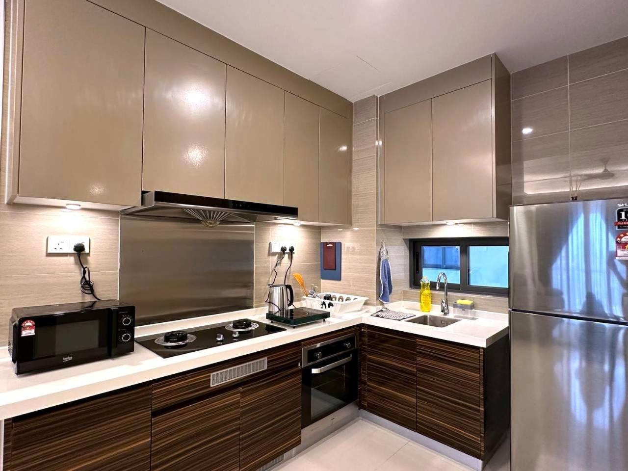 R&F Princess Cove JB Apartment Suites By SC Homestay