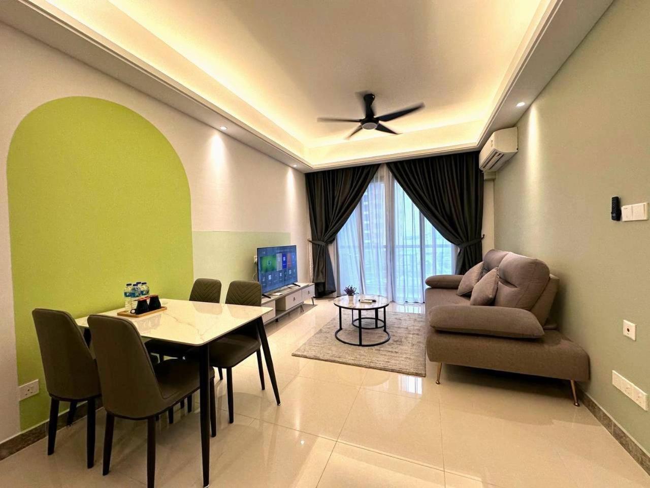 R&F Princess Cove JB Apartment Suites By SC Homestay