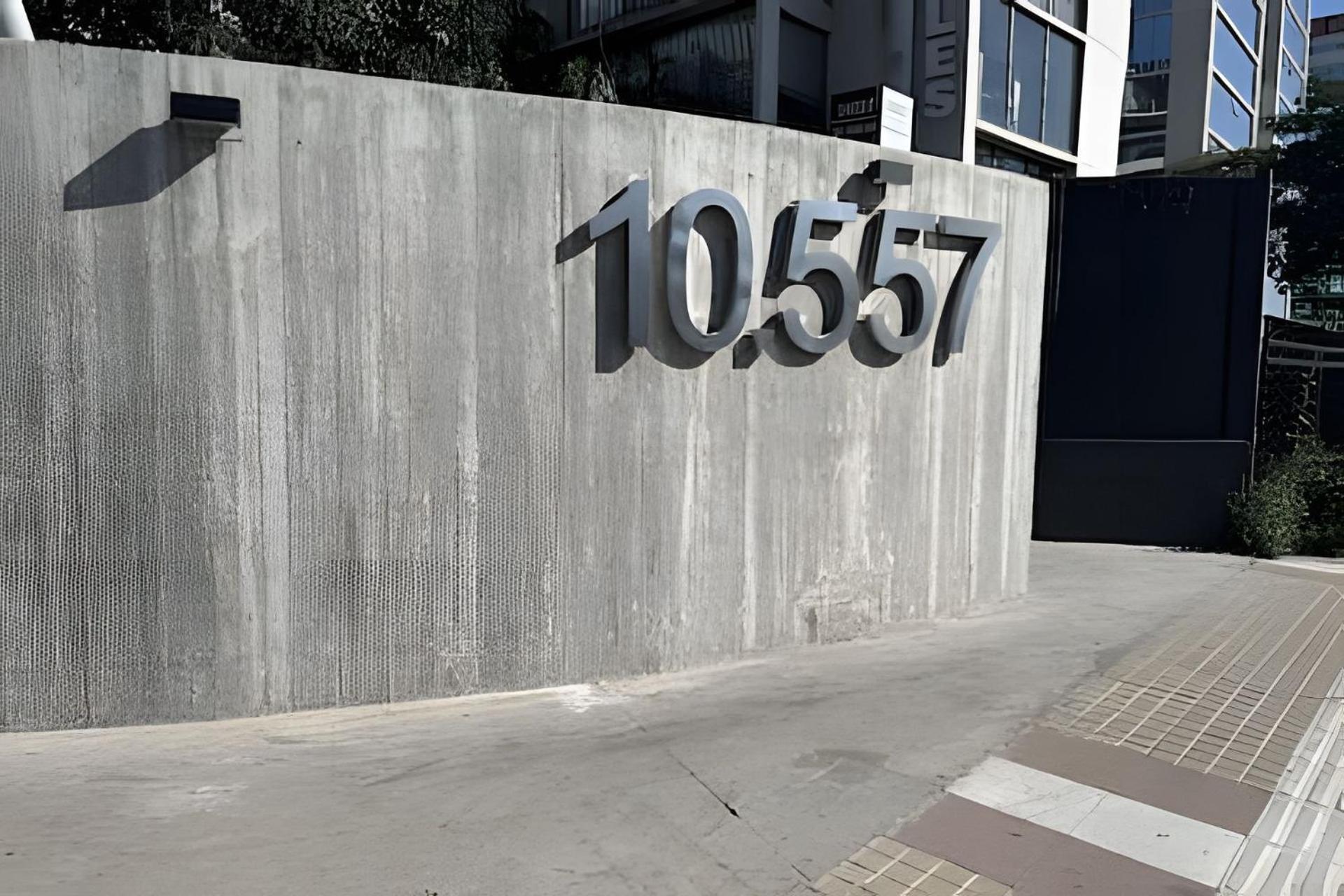 Moderno estudio a pasos de CLC