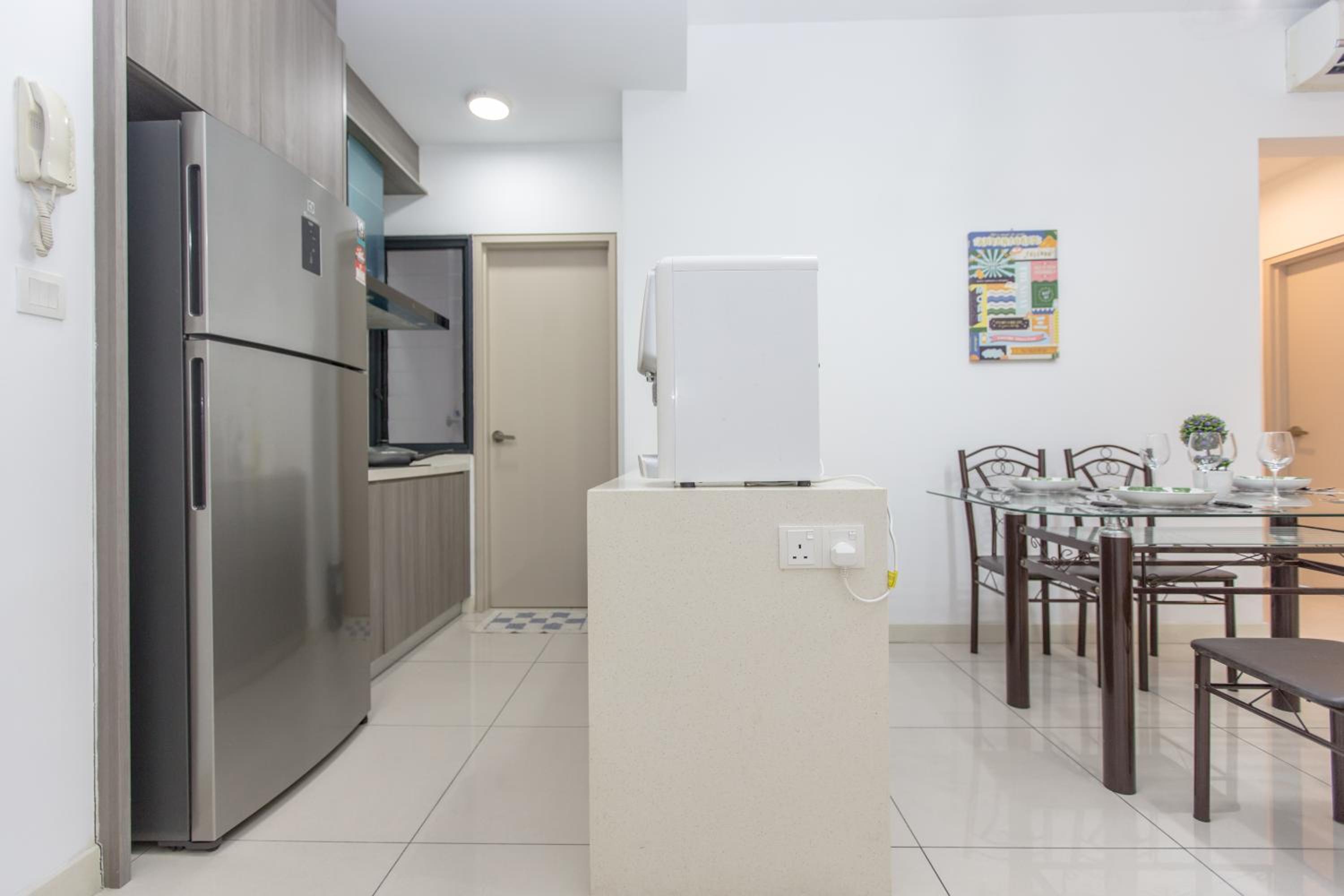 V Residence at Sunway Velocity by MY TRIP & MY STAY