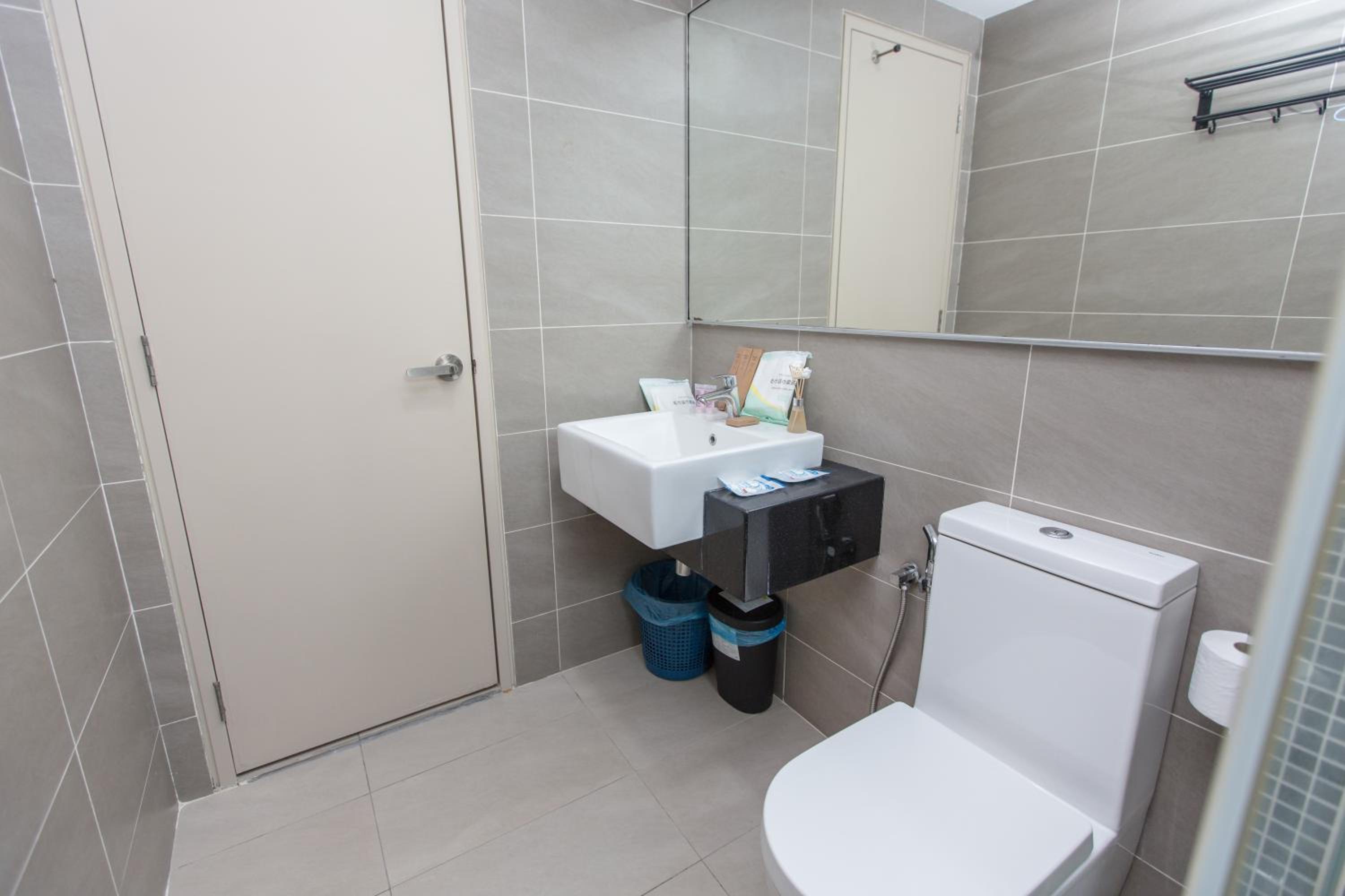 V Residence at Sunway Velocity by MY TRIP & MY STAY