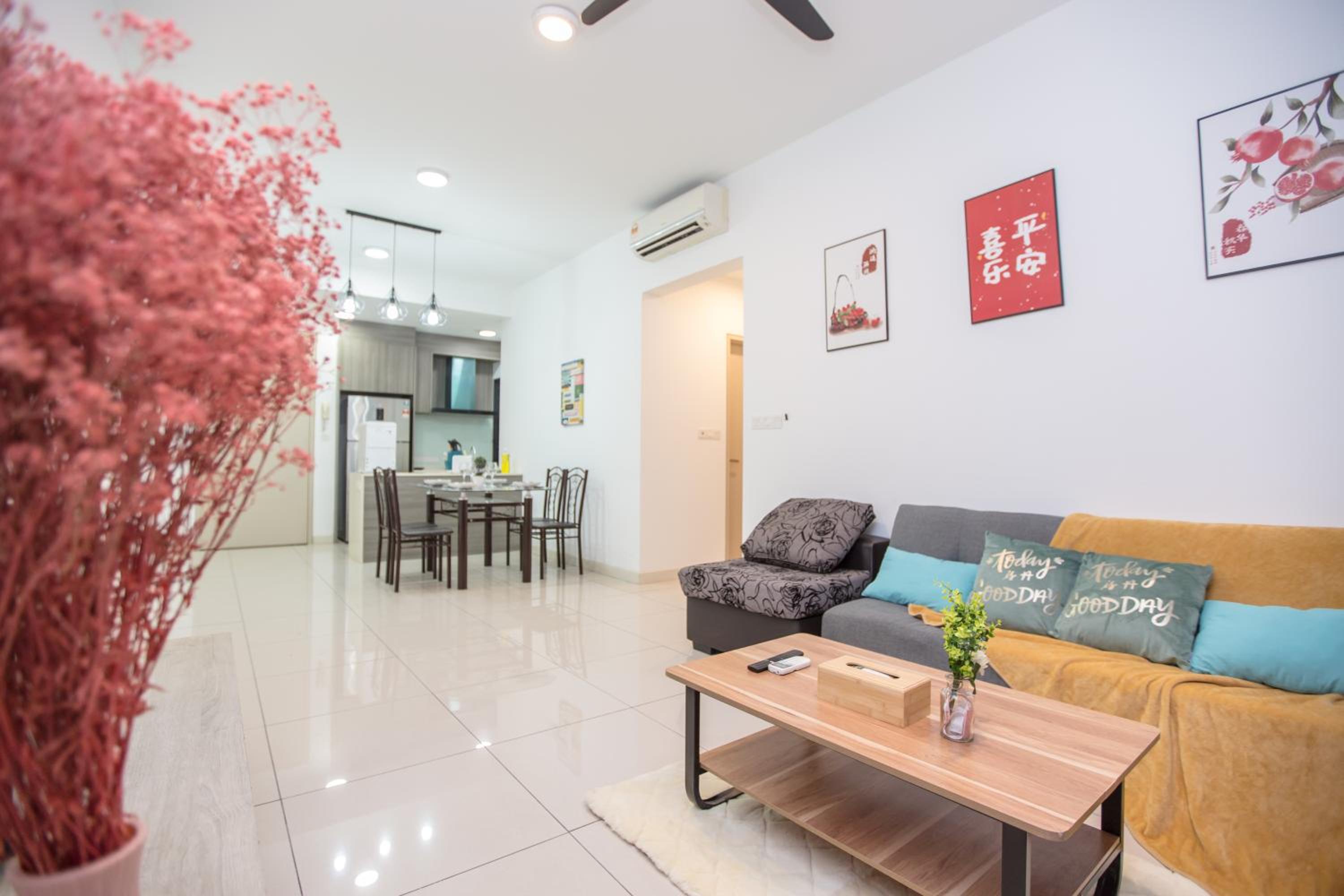 V Residence at Sunway Velocity by MY TRIP & MY STAY