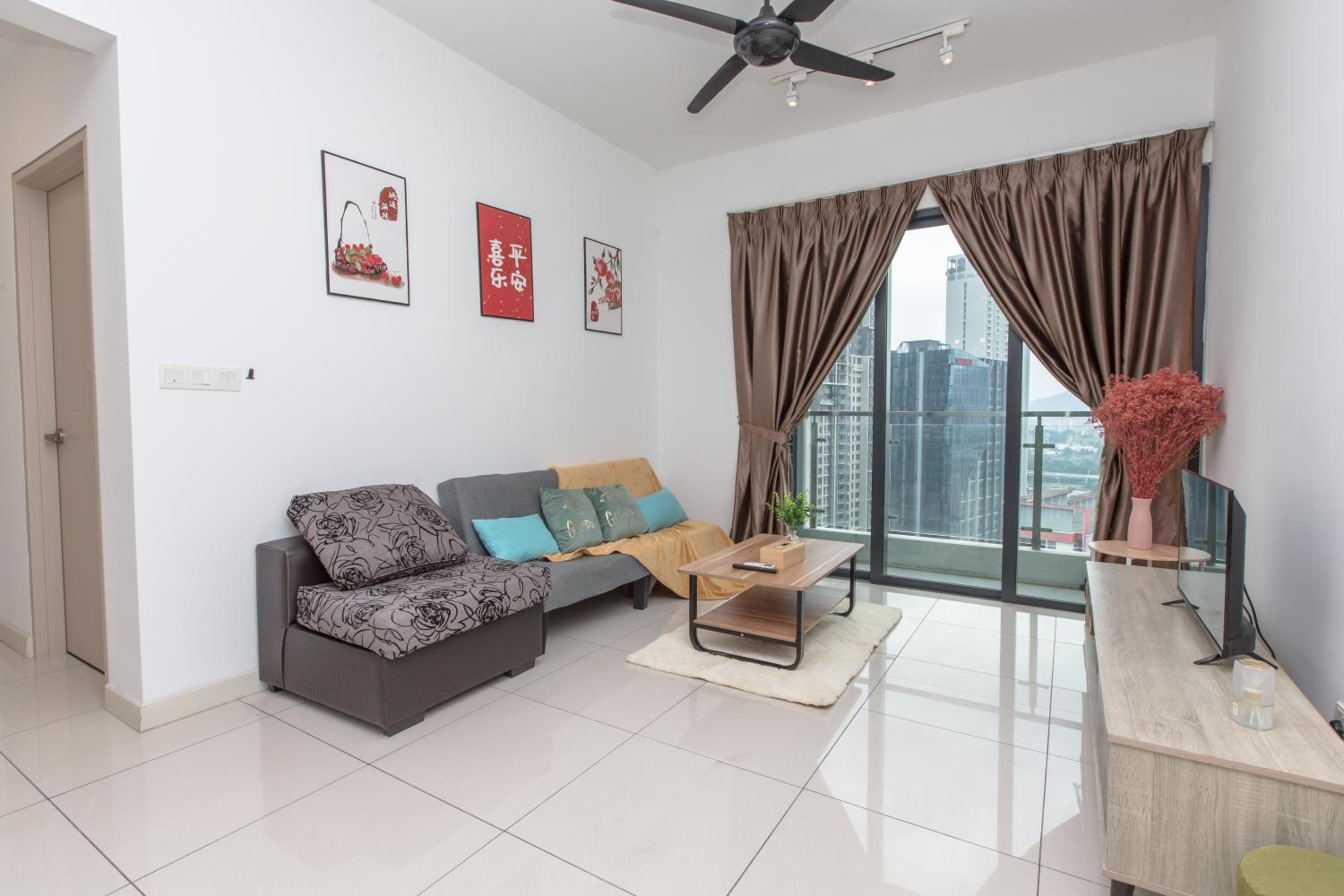 V Residence at Sunway Velocity by MY TRIP & MY STAY