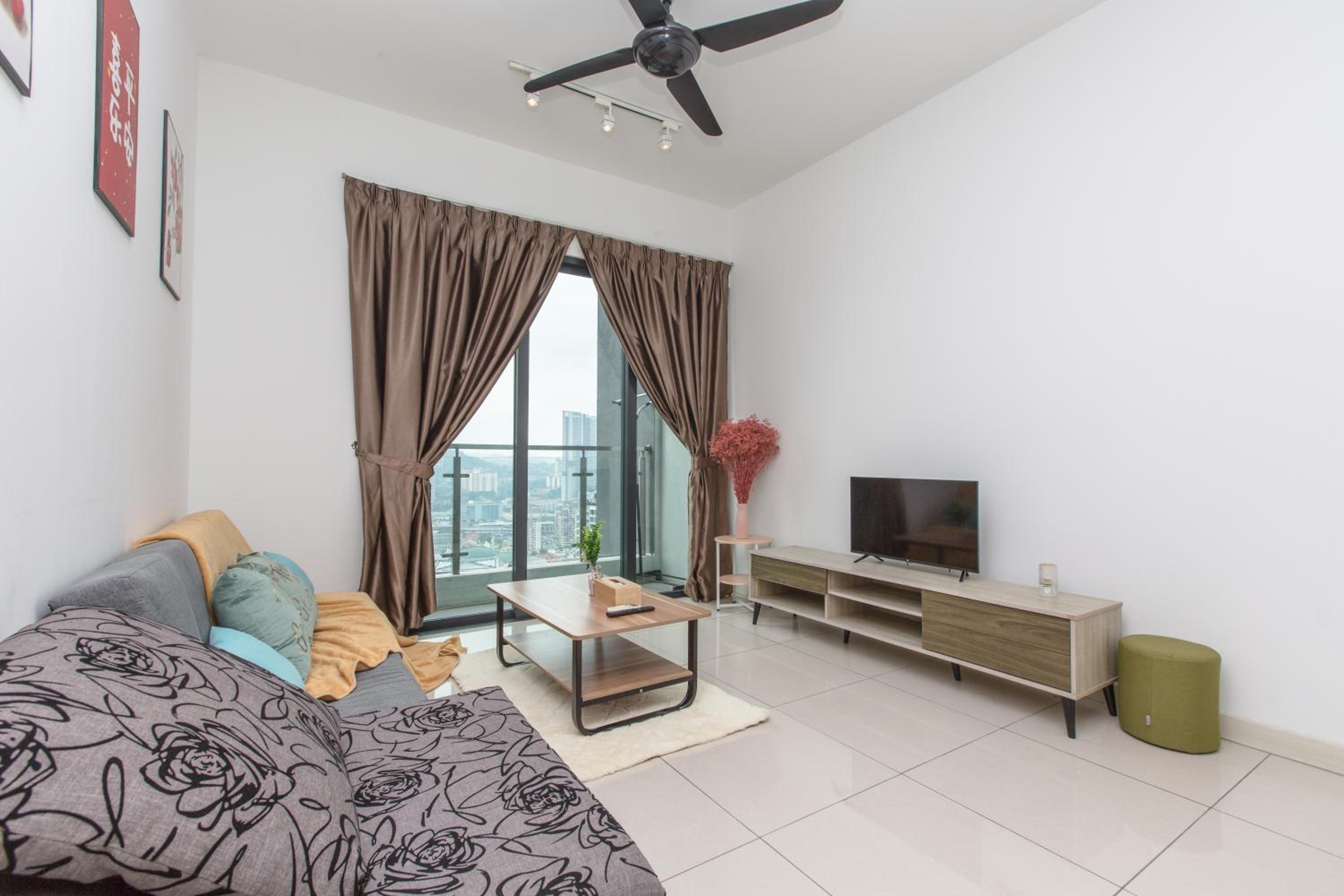 V Residence at Sunway Velocity by MY TRIP & MY STAY
