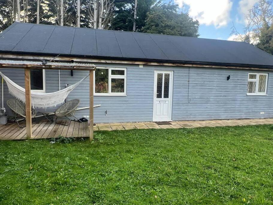 Spacious Riverside View Bungalow view 4