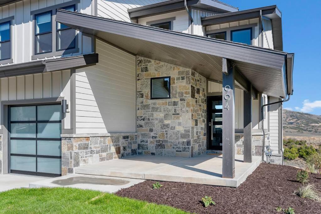 New East Deer Valley, 1 min, 994 New luxury 5br Twin House, Hot Tub, Lake view, Park City 10 min view 4