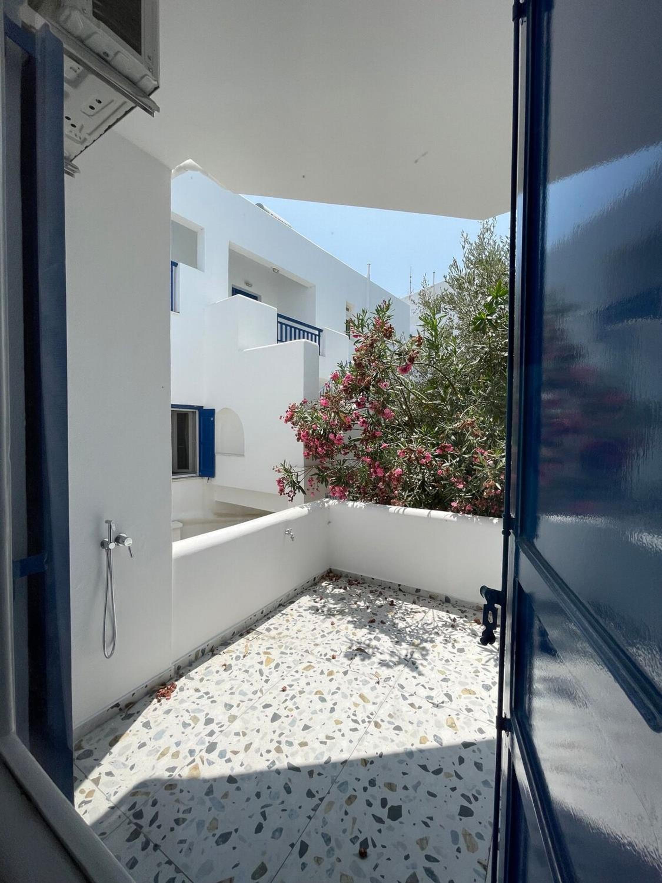 Zen Beach House in Tinos 2 view 4
