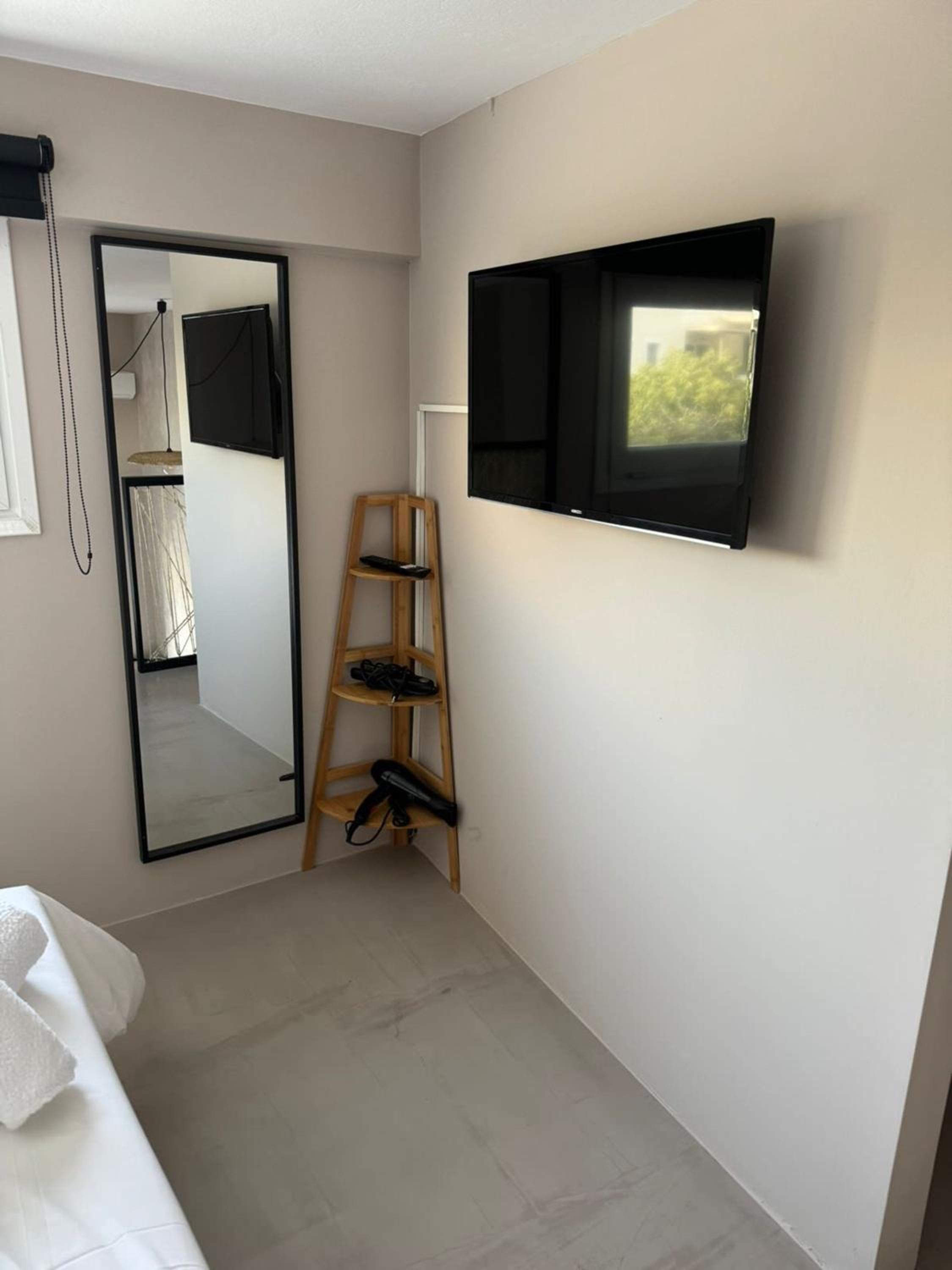 Stella's Loft In Center Of Tinos view 4