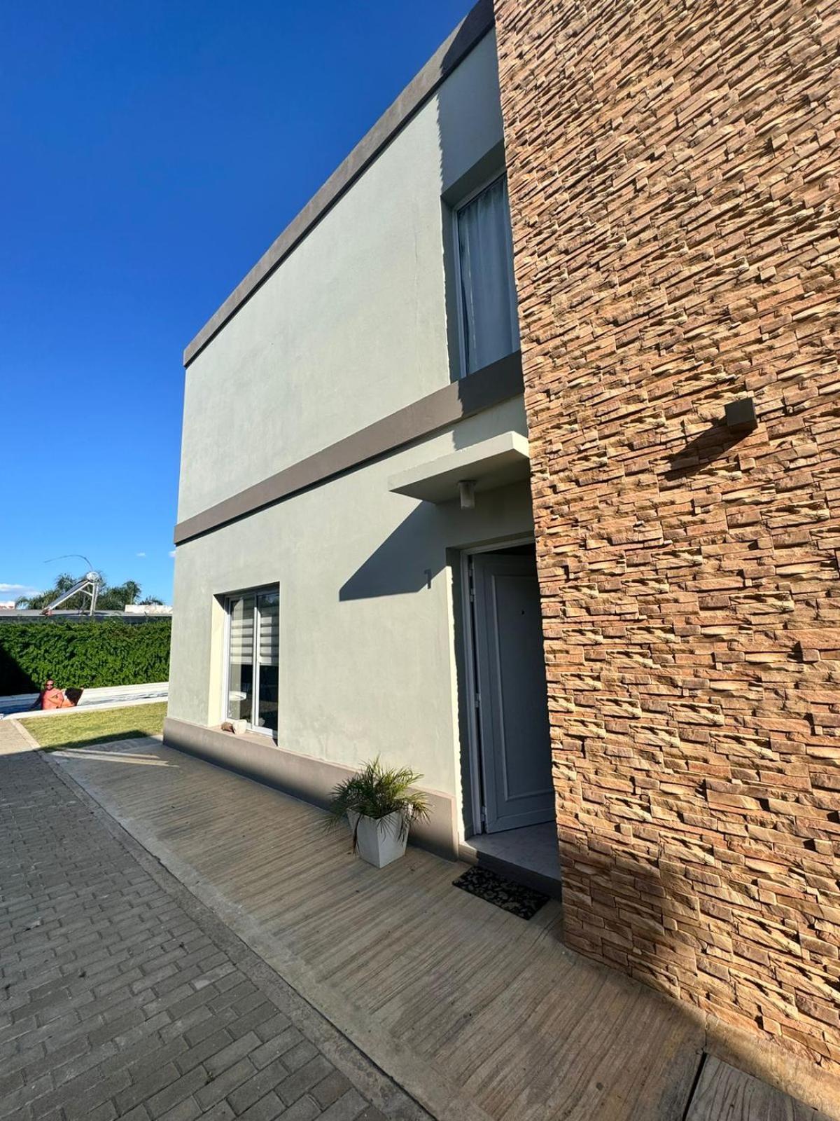 Duplex con pileta