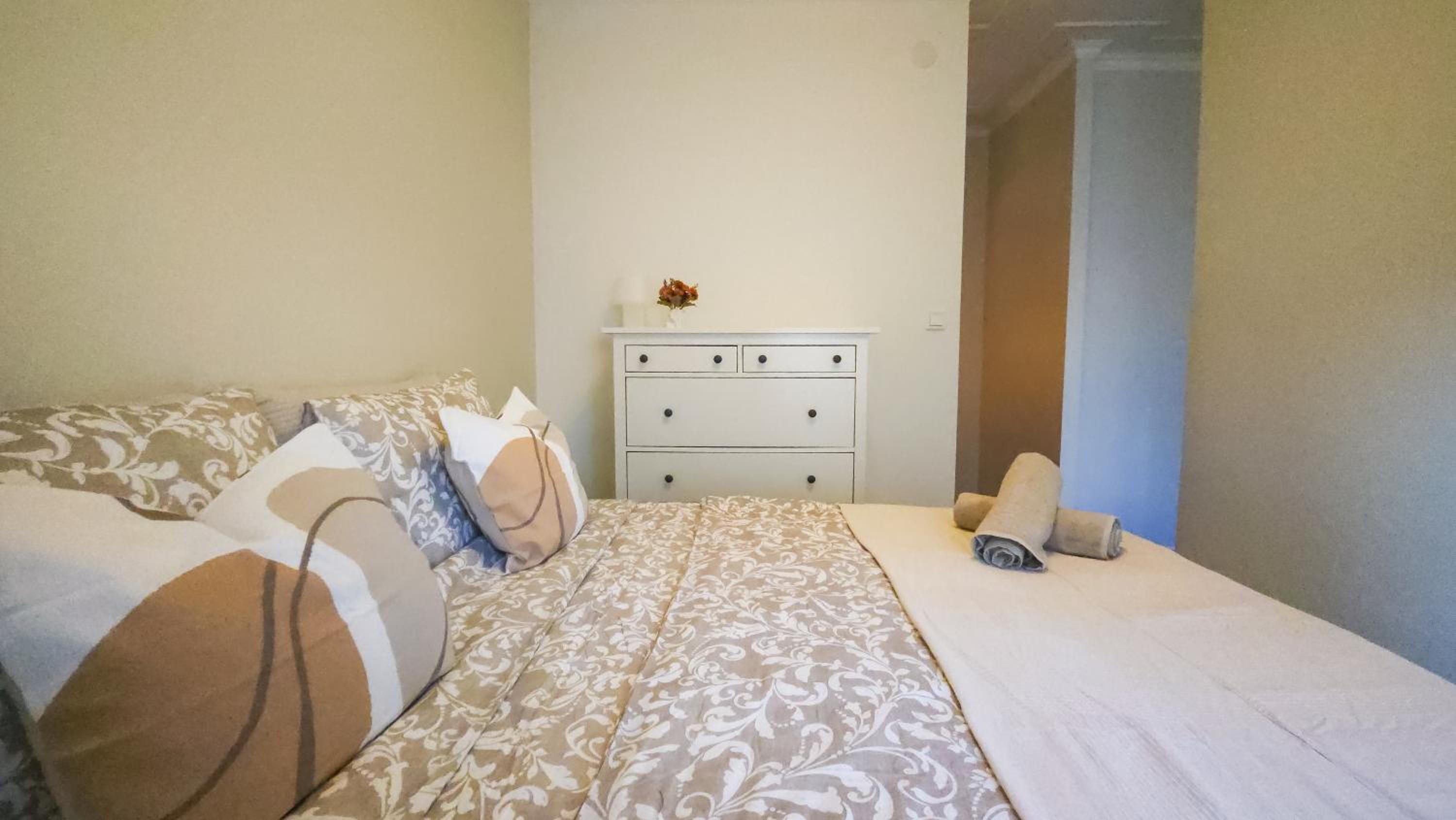 GuestFirst- Modern Boho Charm in Kallio Helsinki Center