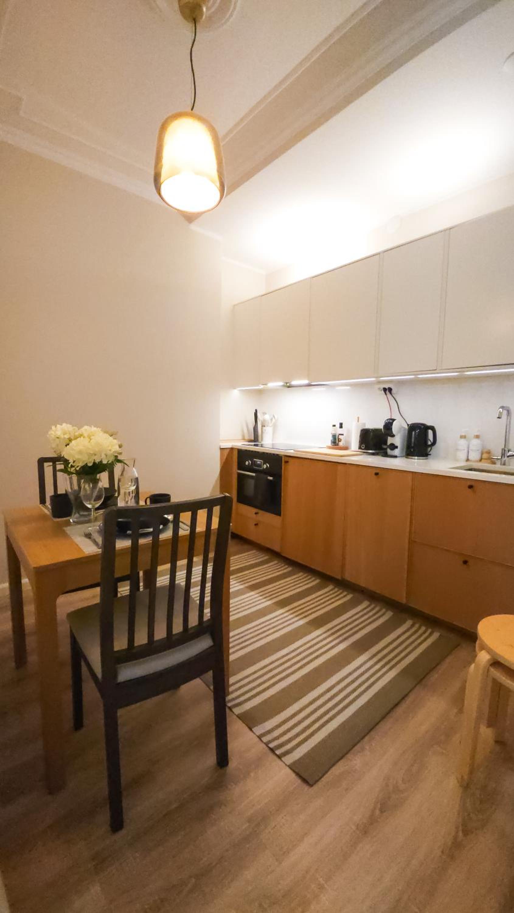 GuestFirst- Modern Boho Charm in Kallio Helsinki Center