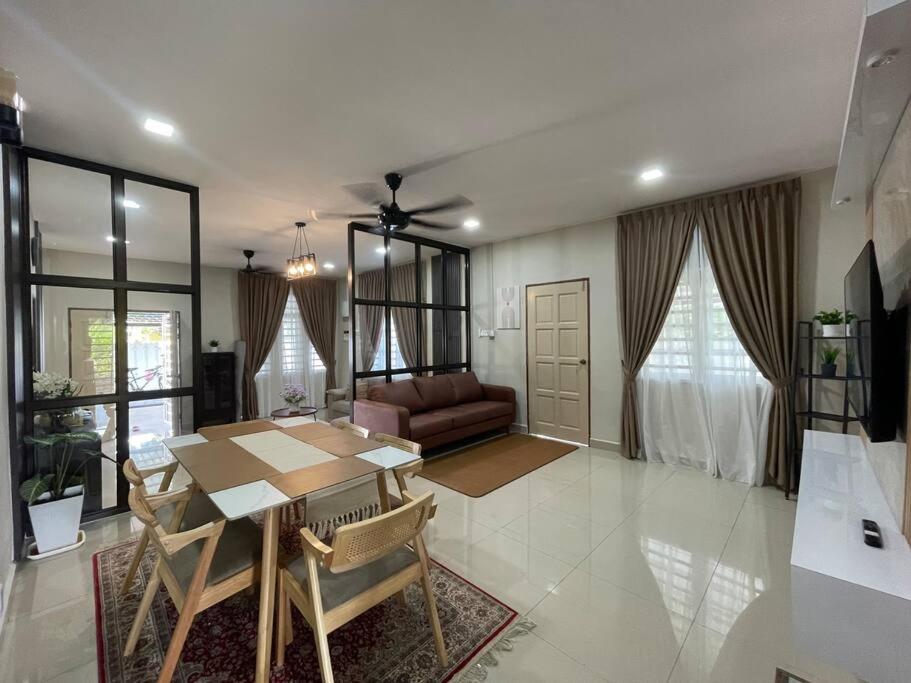 Rossini Homestay
