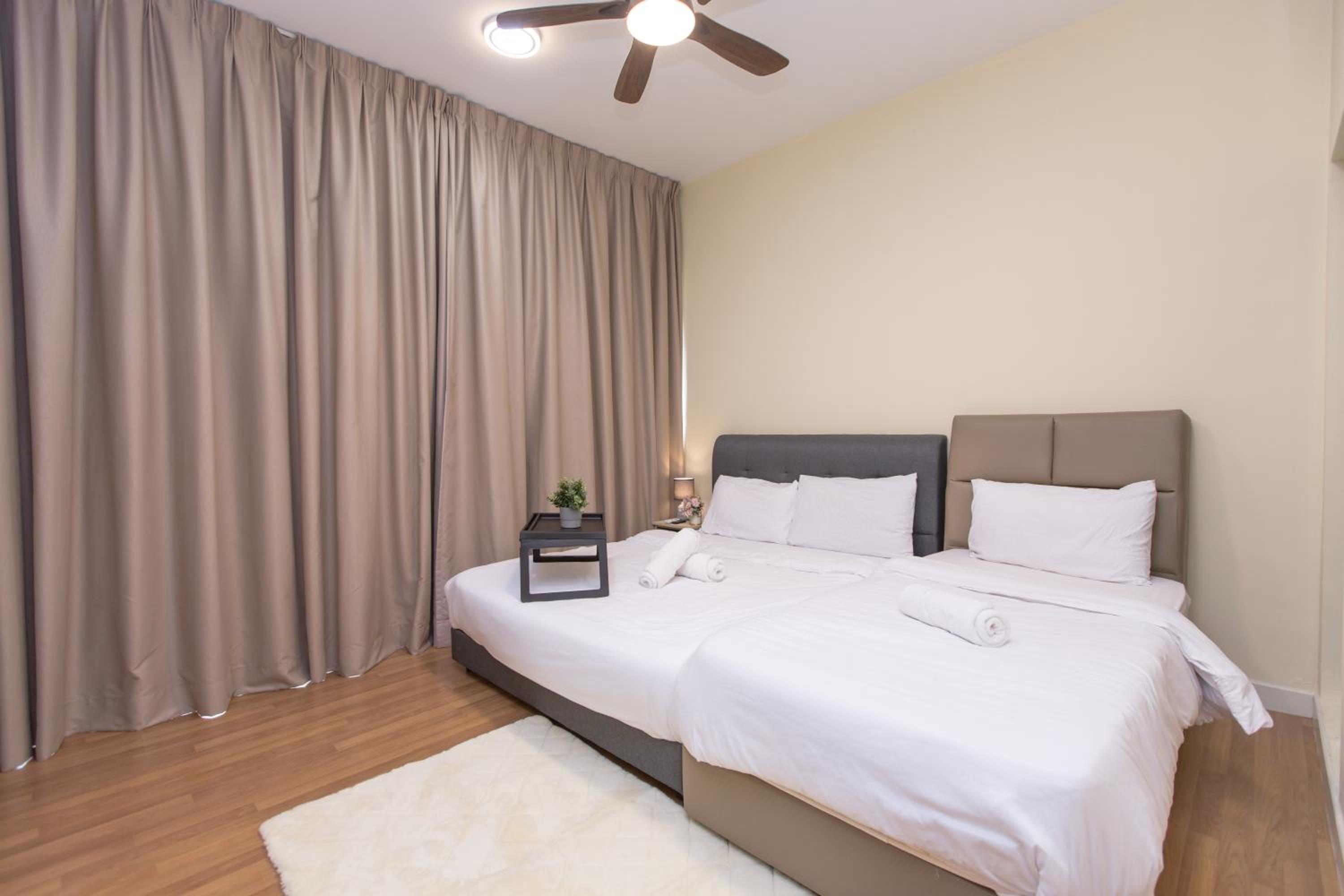 V Residence at Sunway Velocity by MY TRIP & MY STAY
