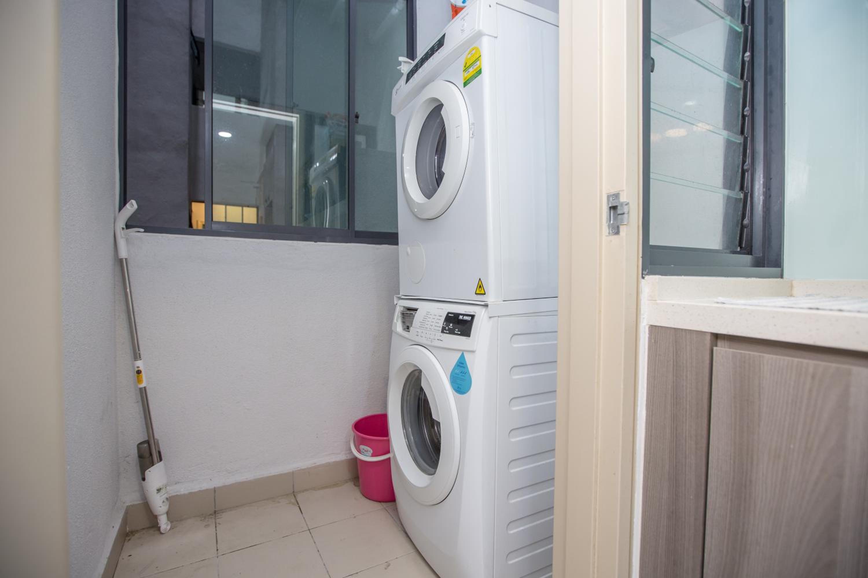 V Residence at Sunway Velocity by MY TRIP & MY STAY