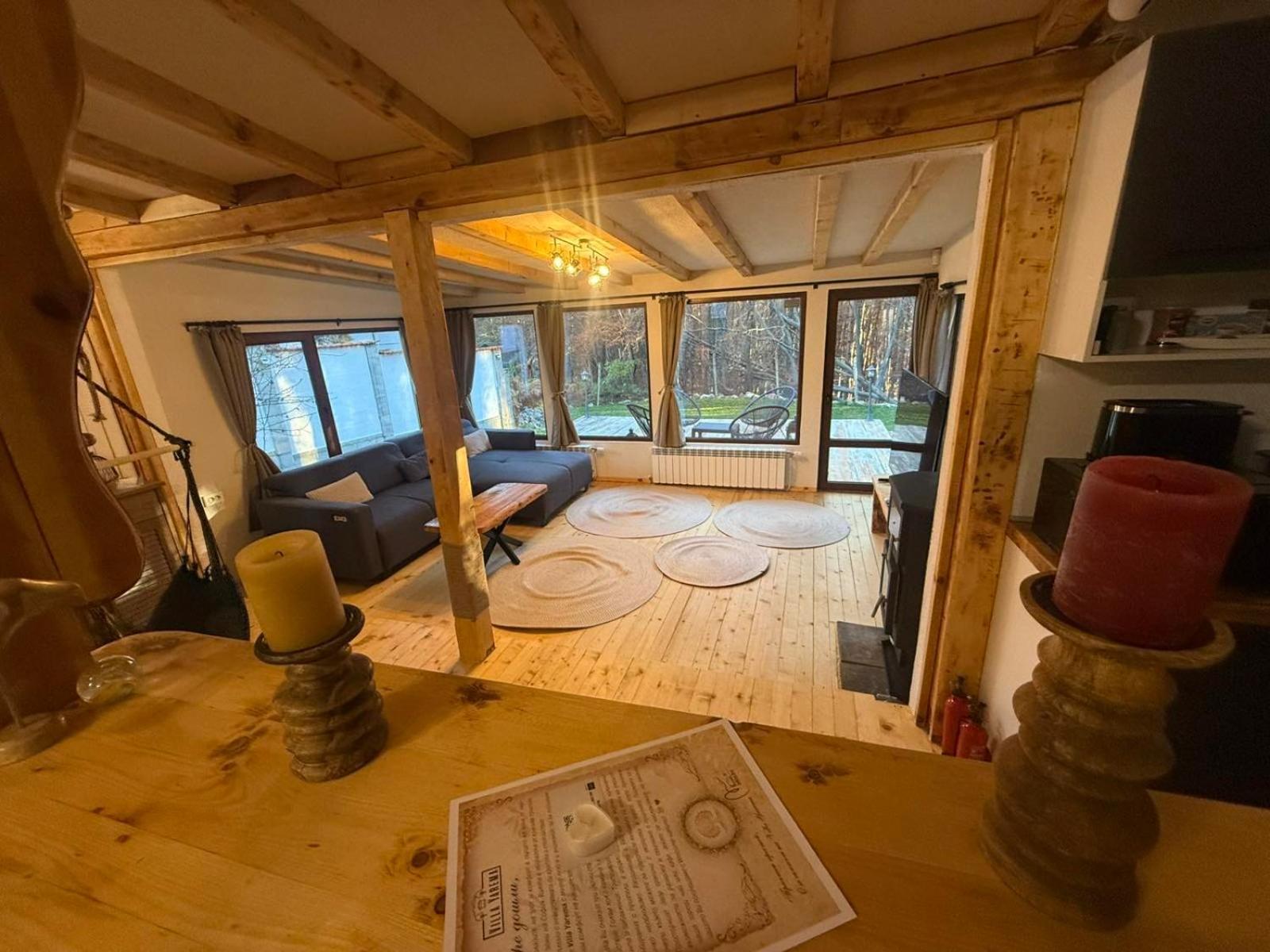 Villa Yarema Mountain Relax with Hot Jacuzzi & Sauna by BookVillaBG