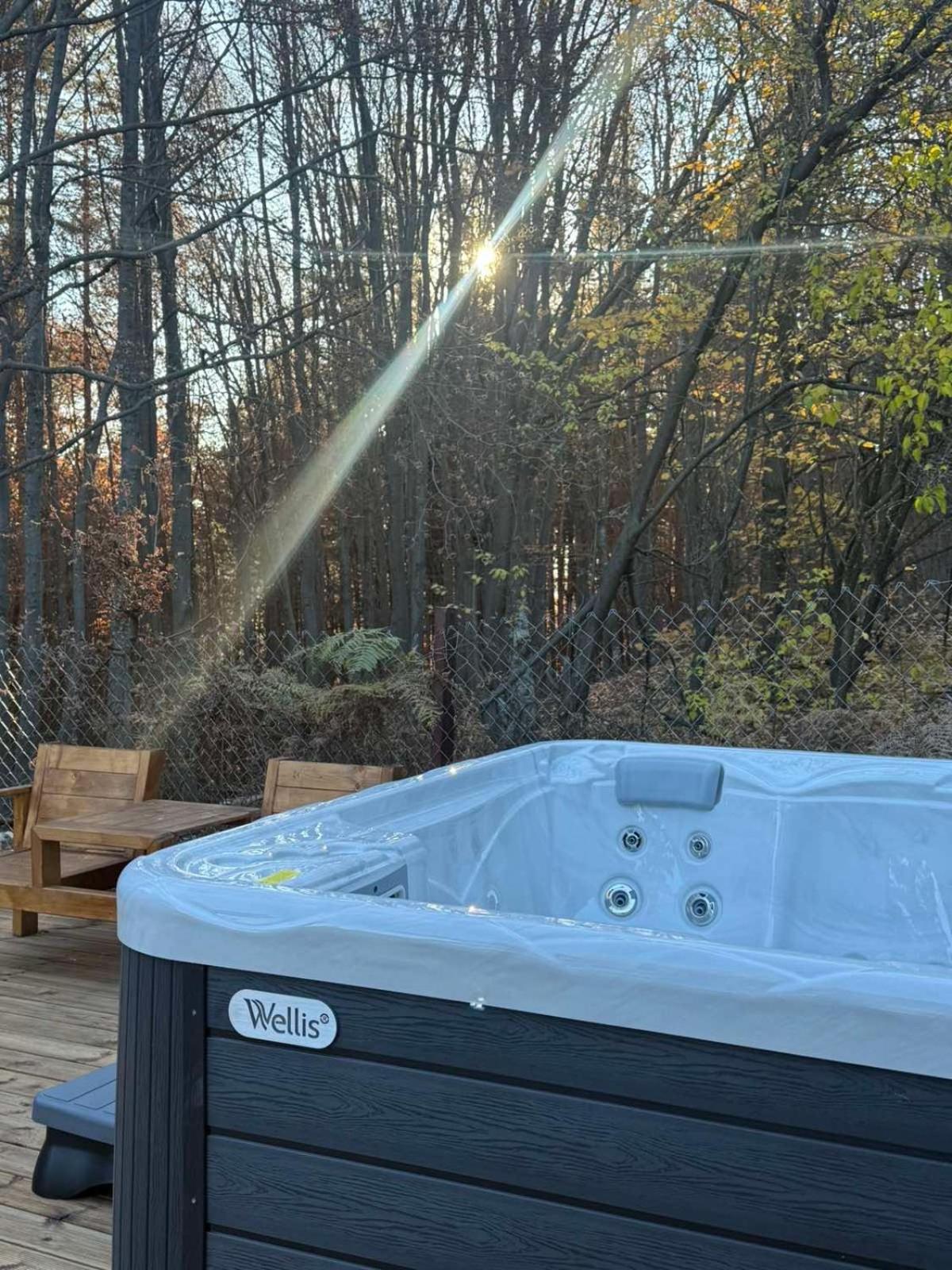 Villa Yarema Mountain Relax with Hot Jacuzzi & Sauna by BookVillaBG