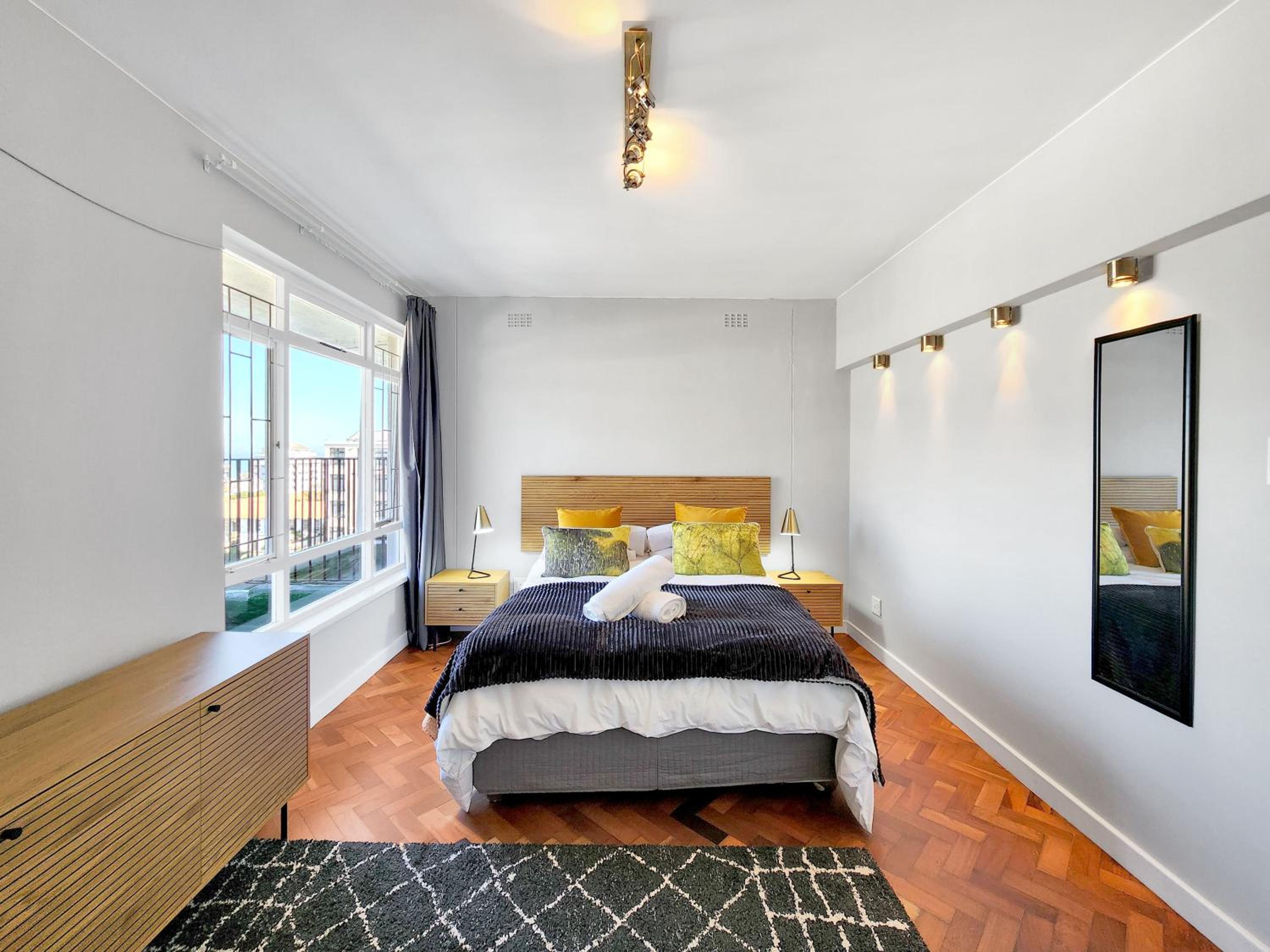 Lion's Head views! Ultimate convenience! view 4