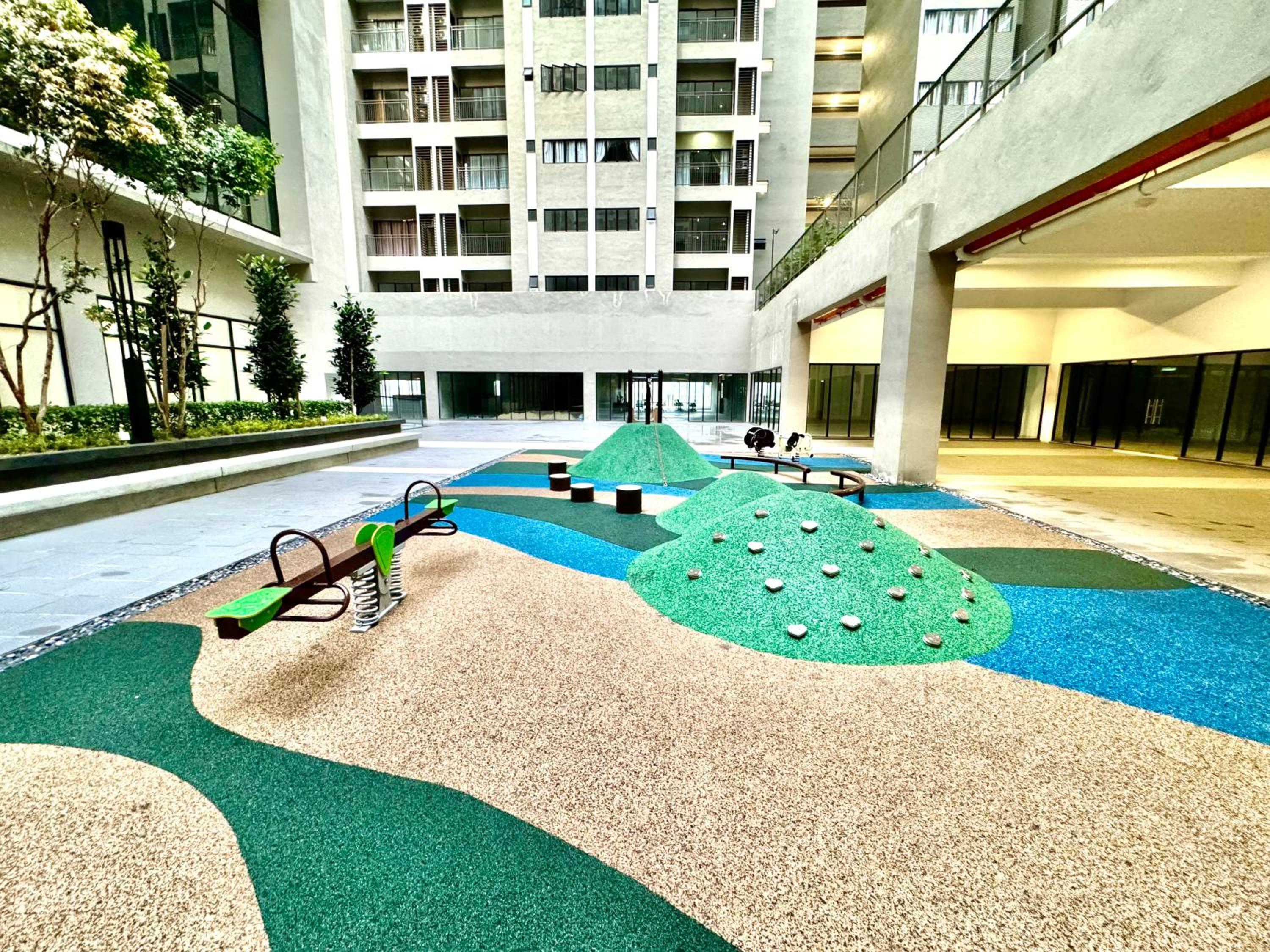 Youth City Pool View Near Airport Aeon USIM INTI photo 8