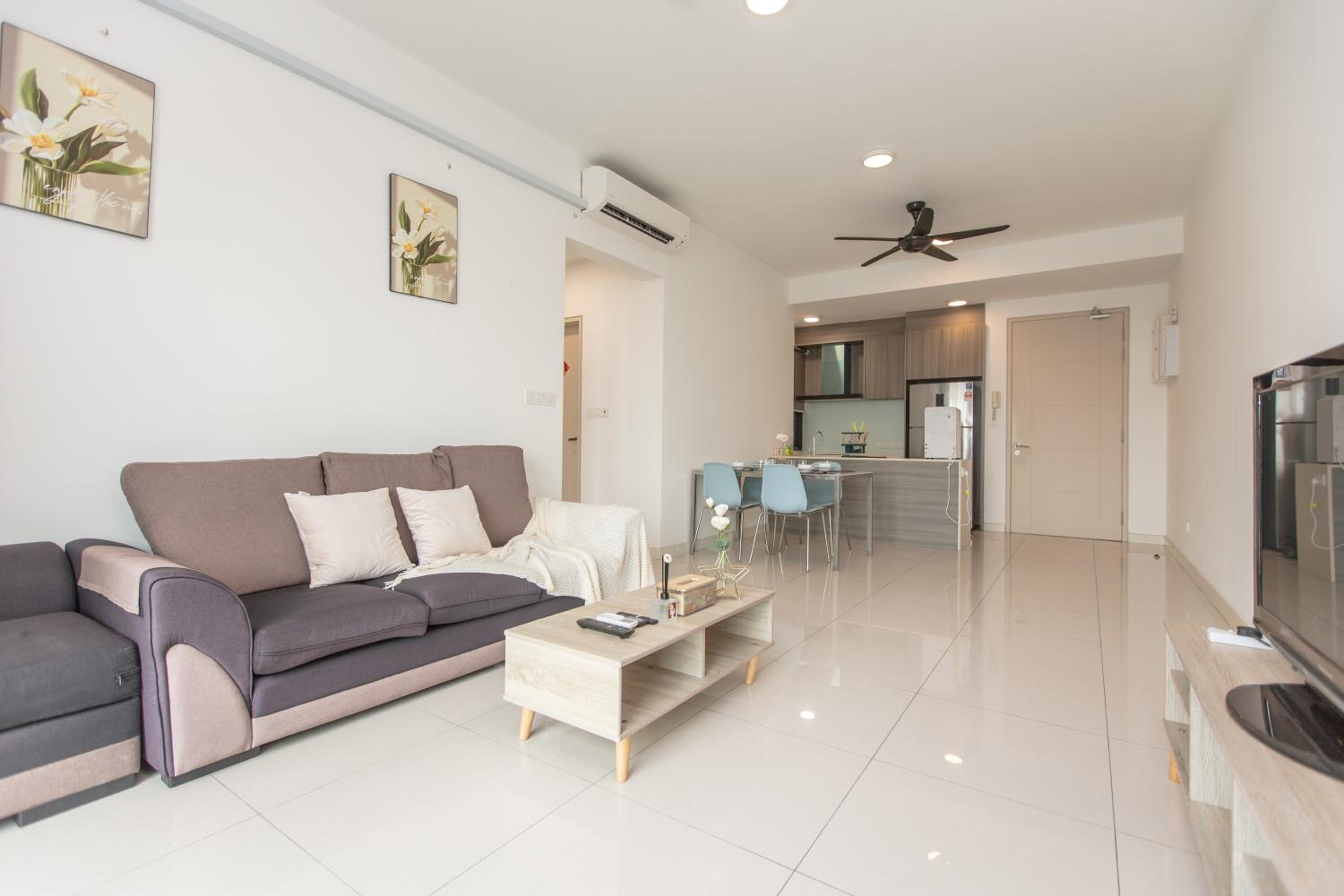 V Residence at Sunway Velocity by MY TRIP & MY STAY