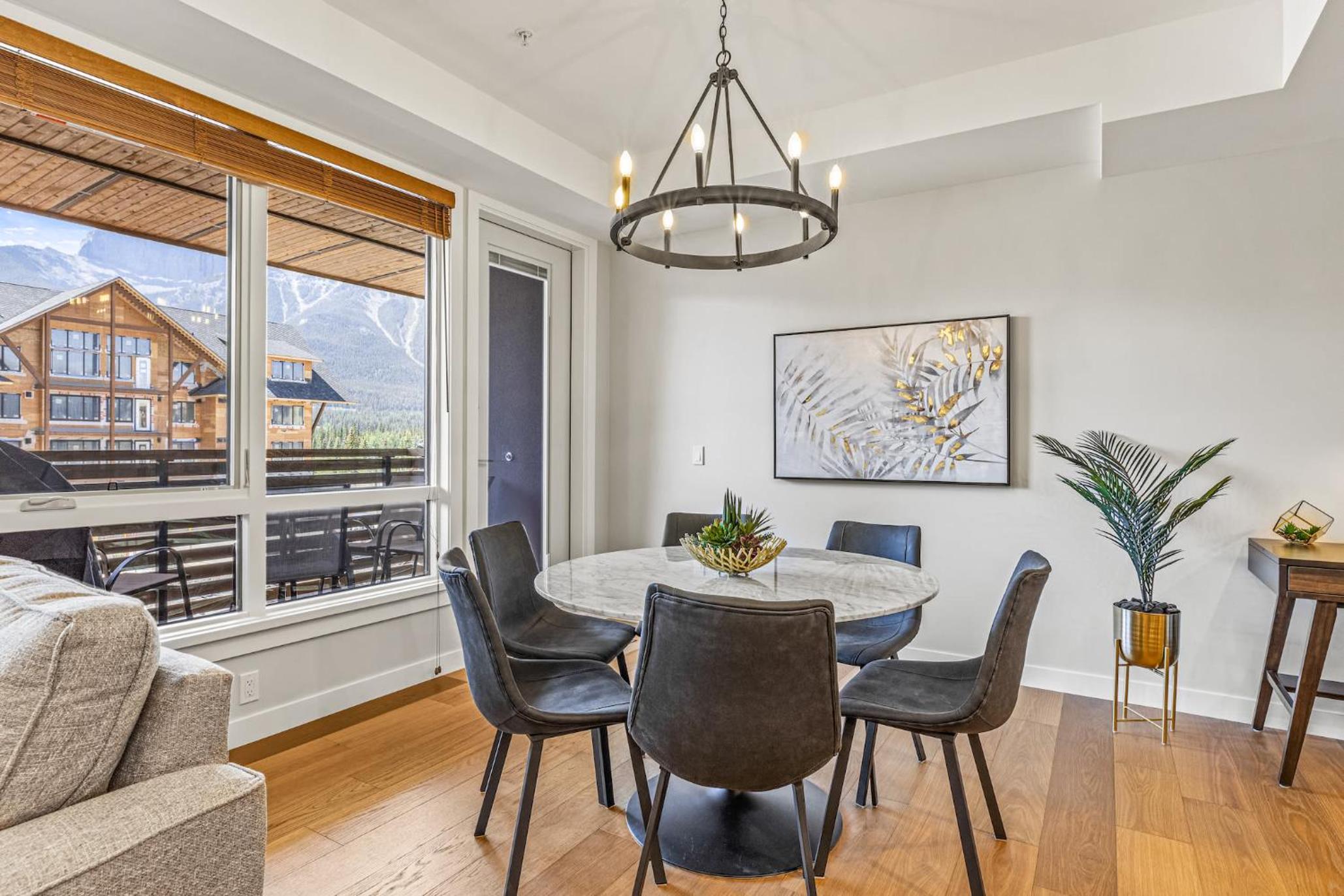 Elevated Mountain Living 2BD Spring Creek Unit