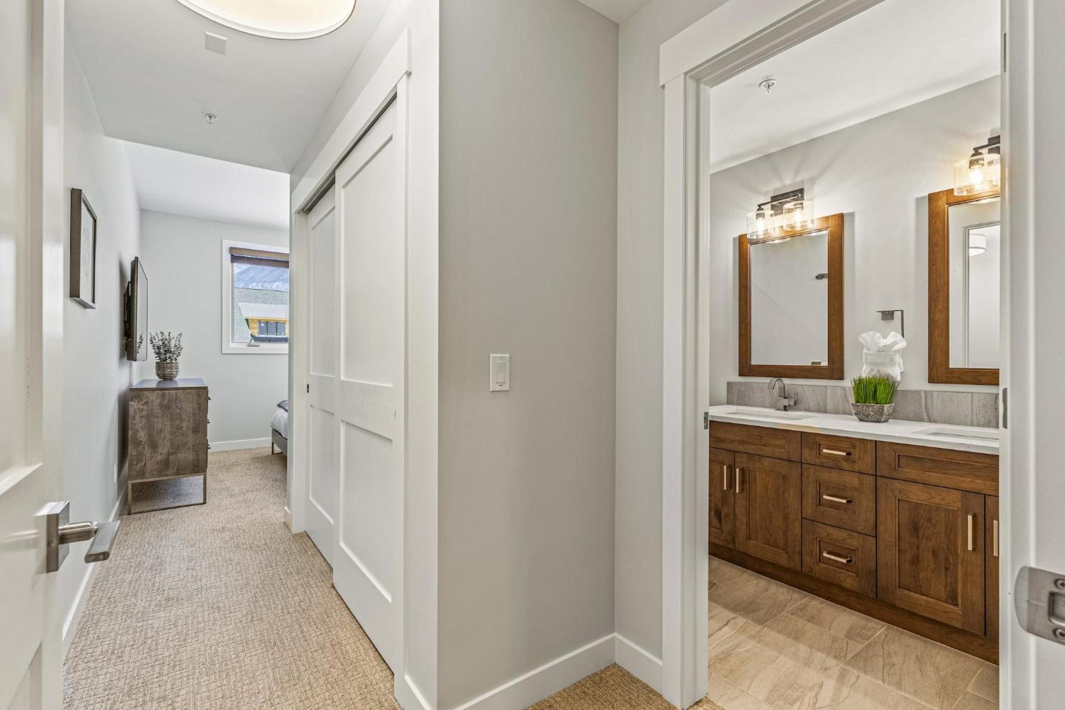 Elevated Mountain Living 2BD Spring Creek Unit