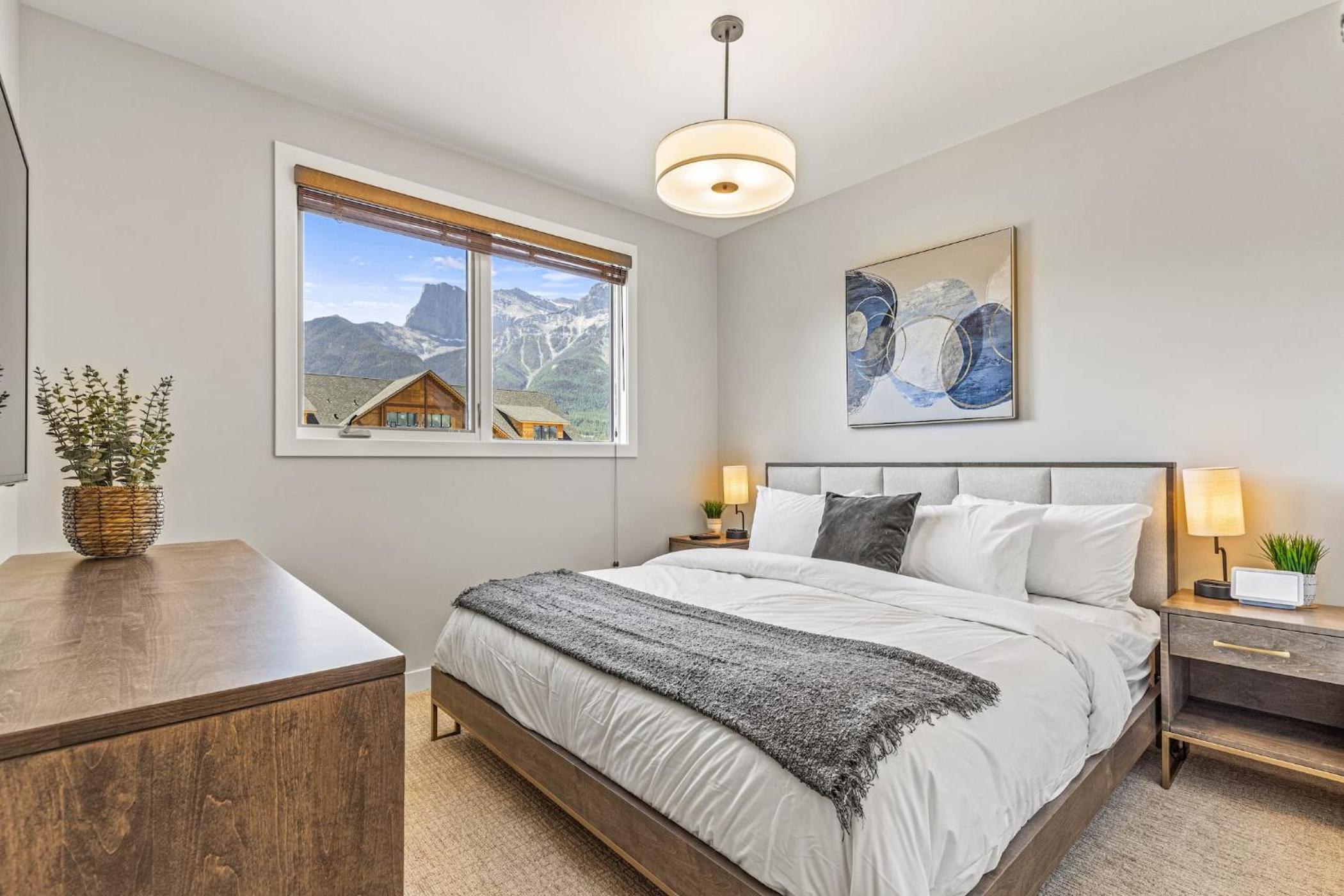 Elevated Mountain Living 2BD Spring Creek Unit