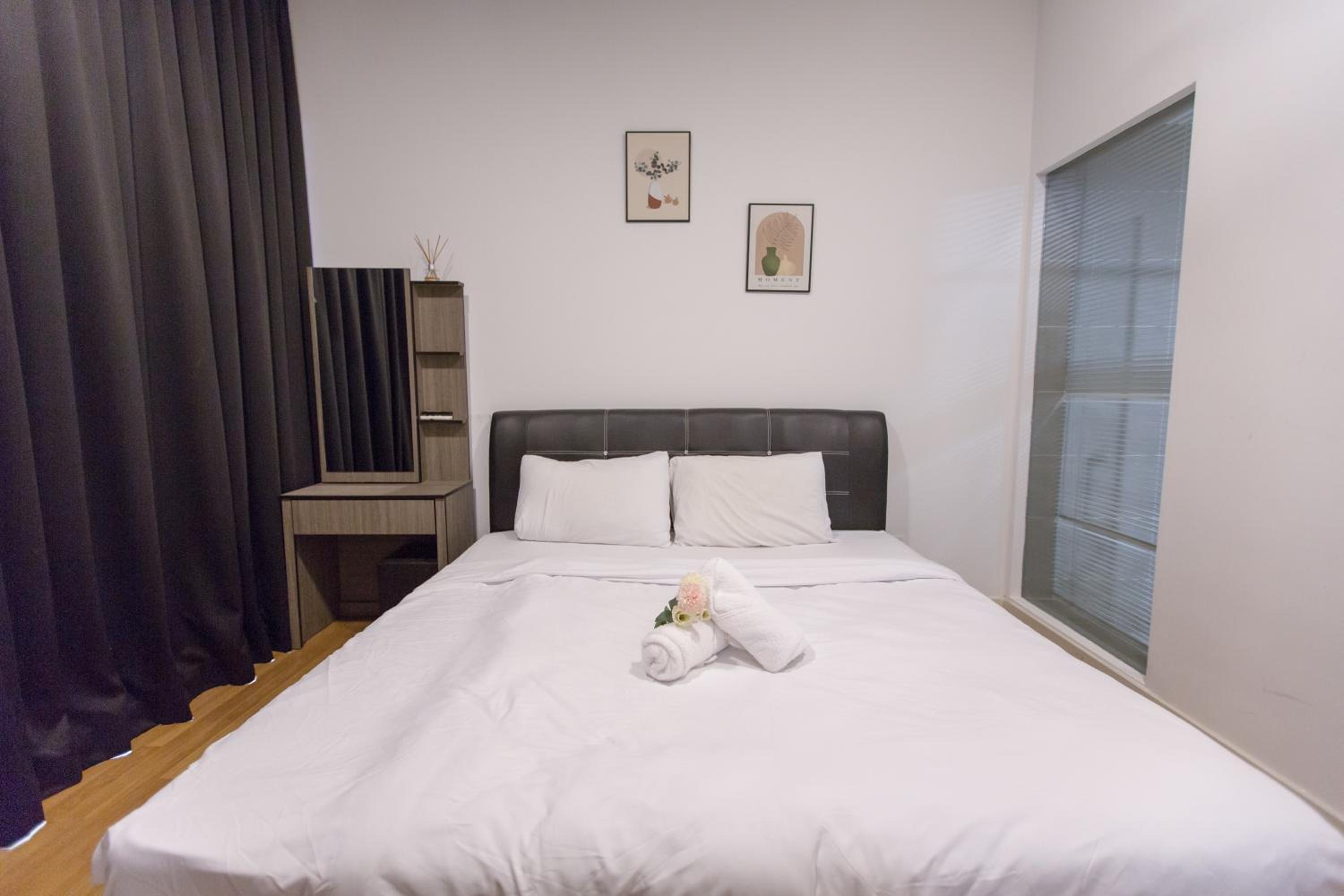 V Residence at Sunway Velocity by MY TRIP & MY STAY