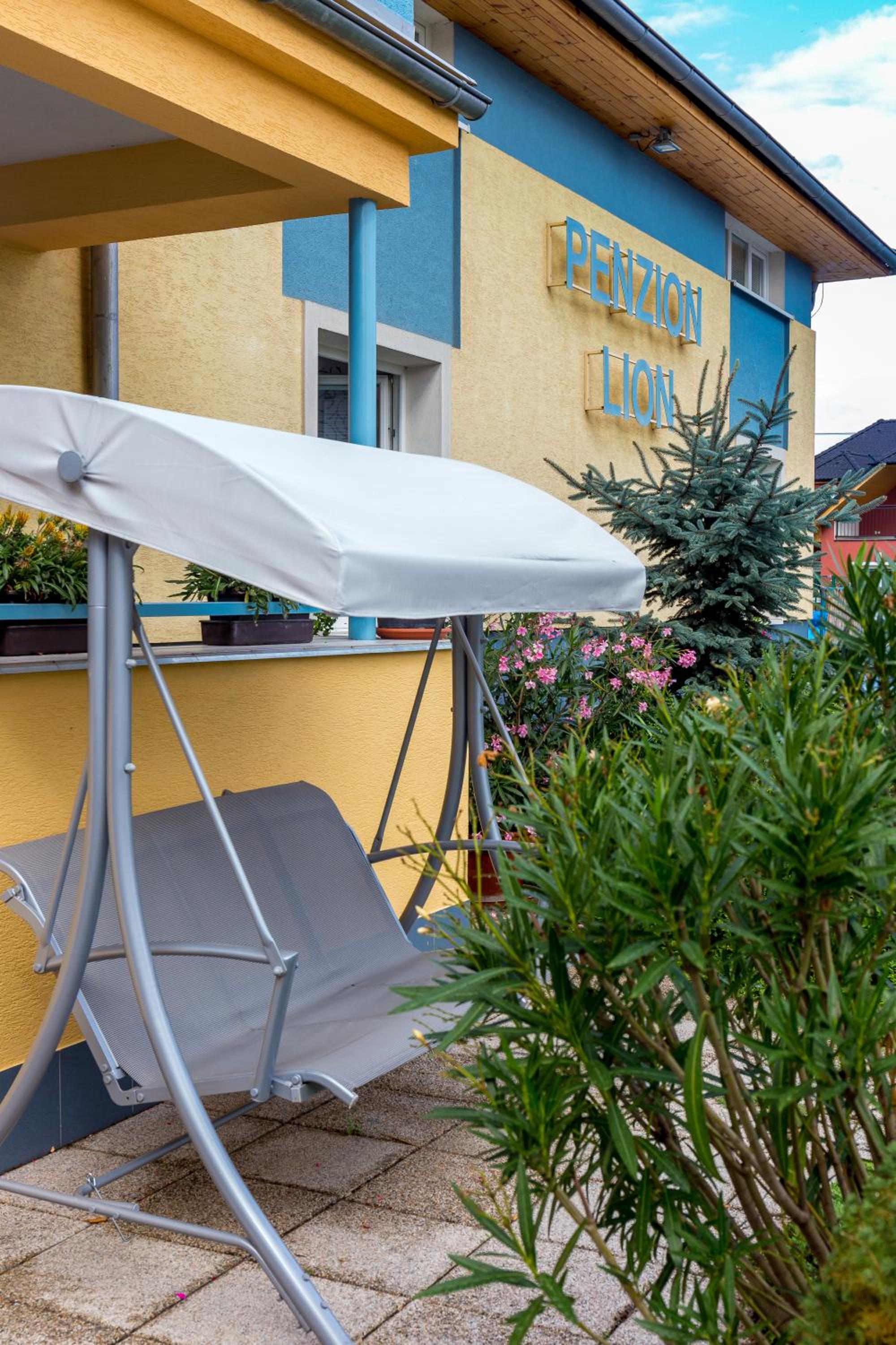 Hotel Lion