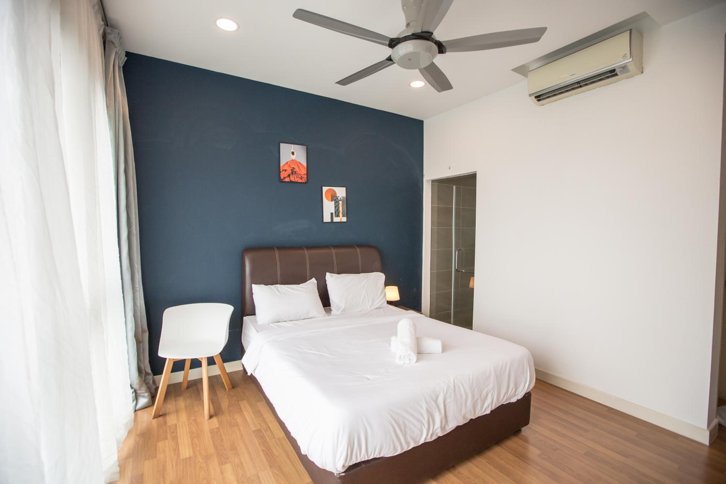 V Residence at Sunway Velocity by MY TRIP & MY STAY