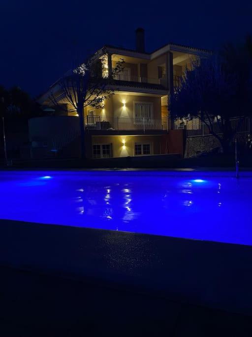 Totally Private Lux Boutique Villa Sleeps 11 view 3
