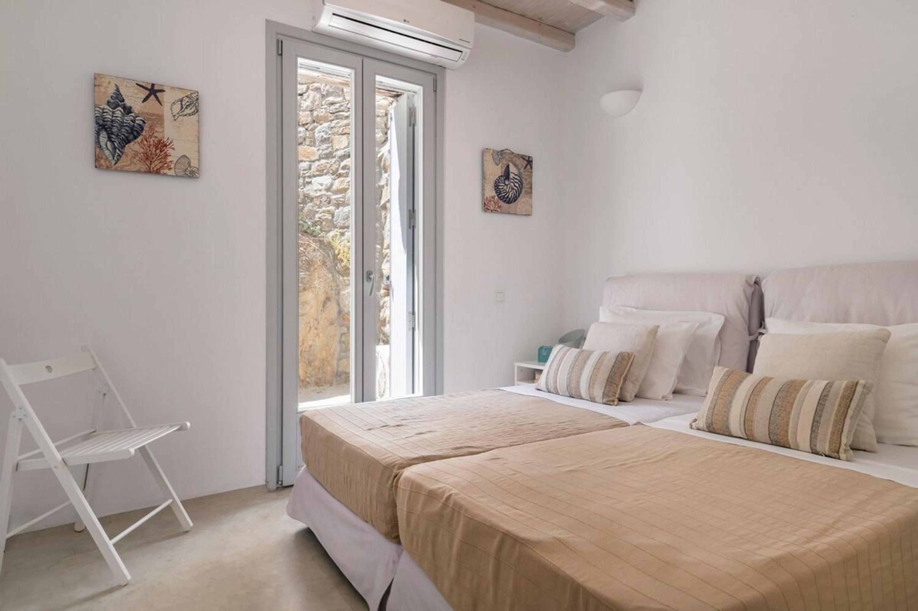 Luxury villa with stunning views above Kalo Livadi view 3
