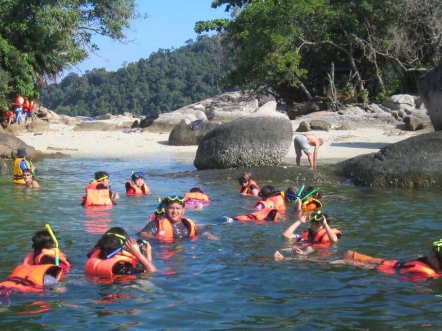16Lumut 9minTelukBatik - 15Pax 4BR4Bath Karaoke Snooker Kid Pool BBQ photo 6