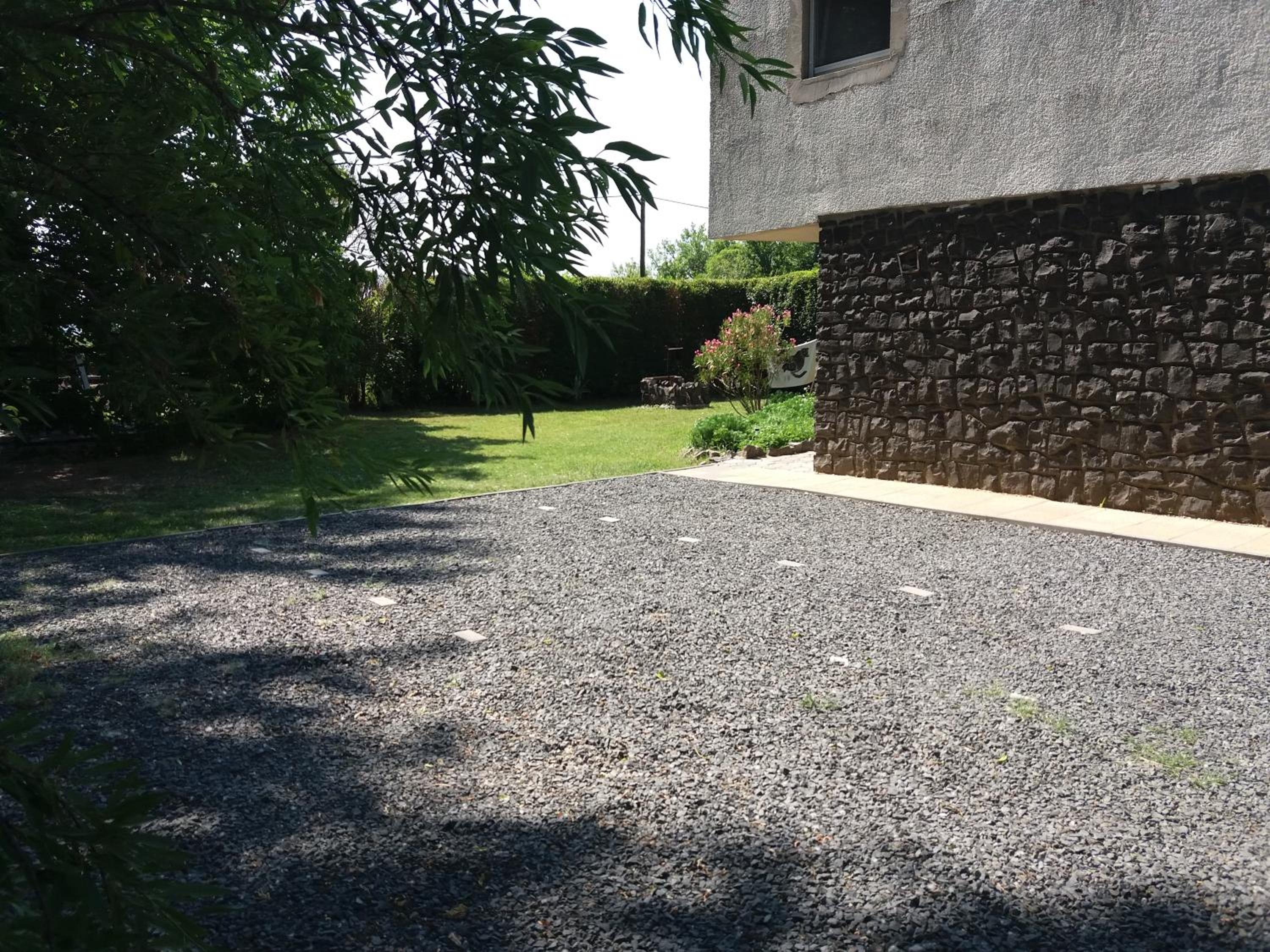 Photo 48