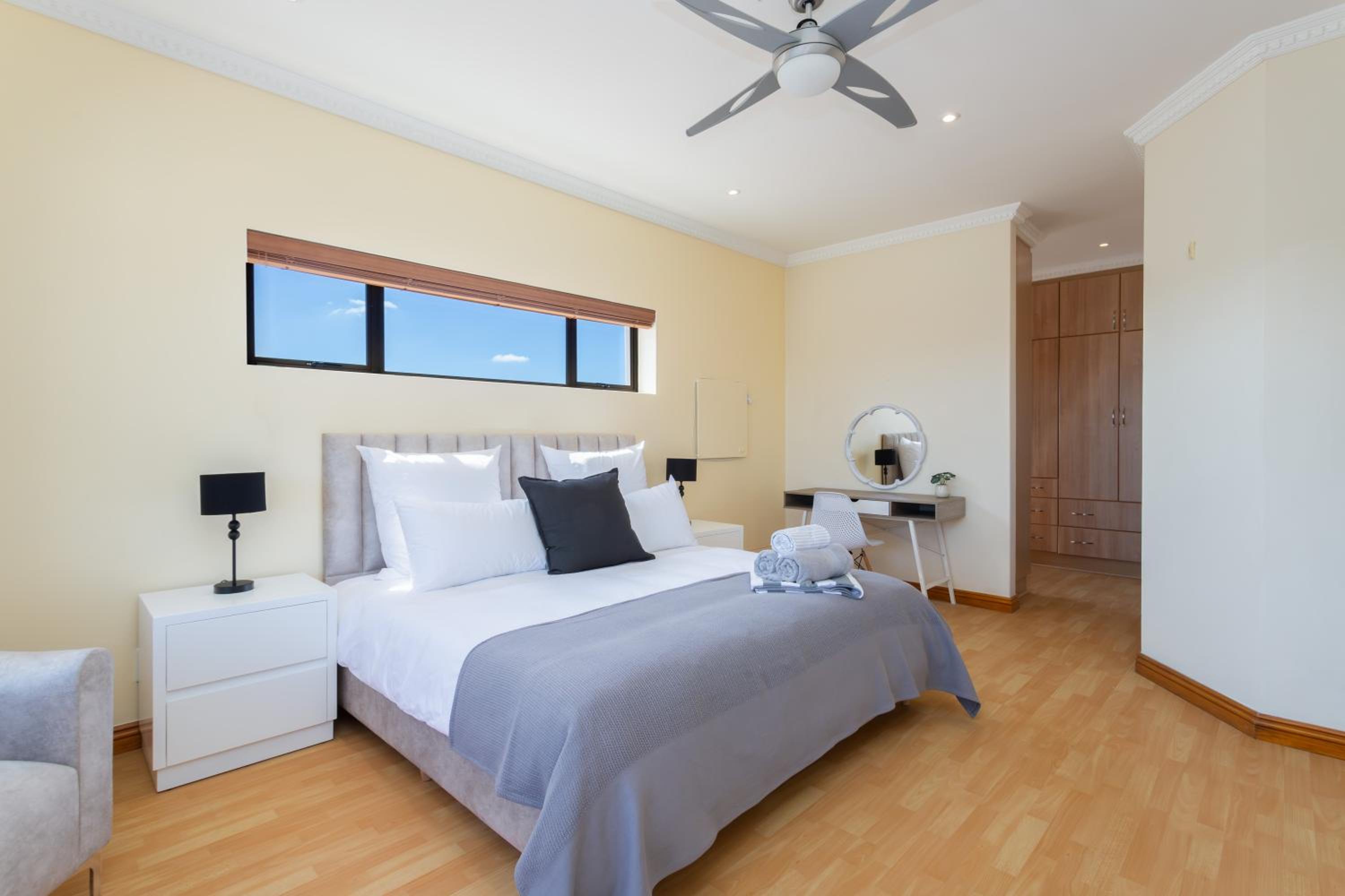 Luxury 5 Bedroom Villa with Heated Pool and Inverter in Blouberg view 5