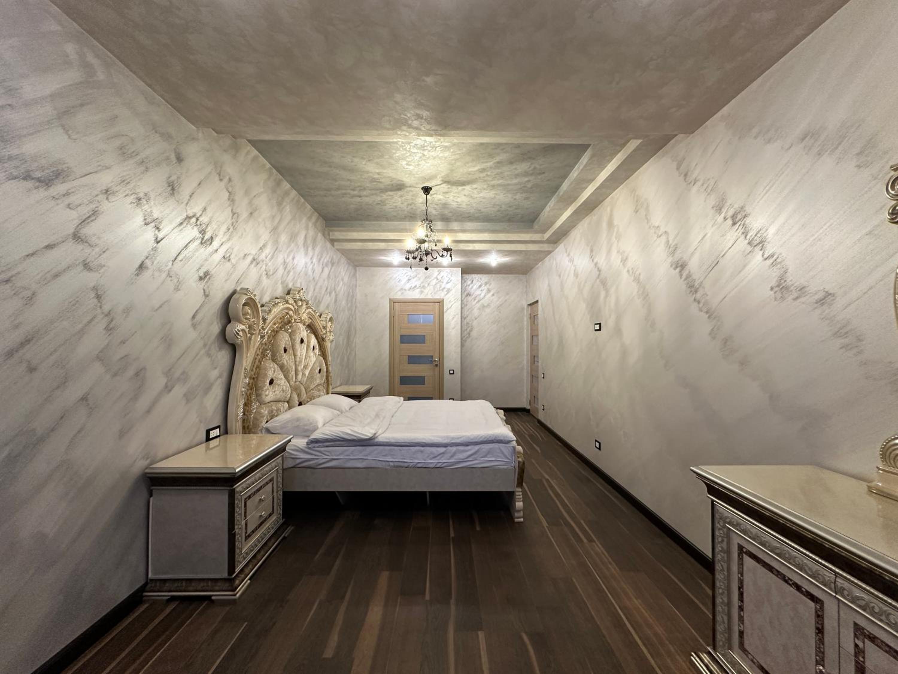 Northern Avenue 2 bedroom Luxury apartment HH777