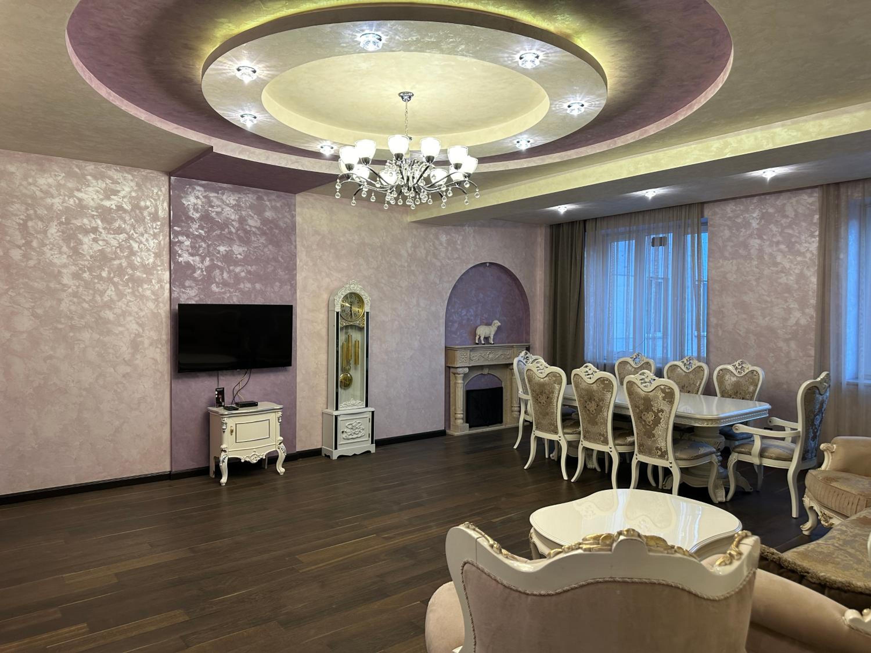 Northern Avenue 2 bedroom Luxury apartment HH777
