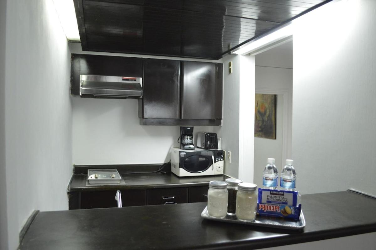Zona Rosa Suite Angel of Independence 1 Block photo 2