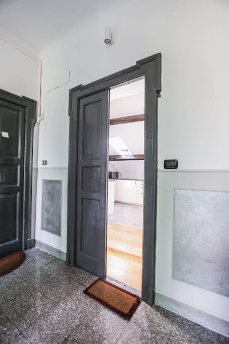 Sunny 2BR Penthouse Near Milano Centrale