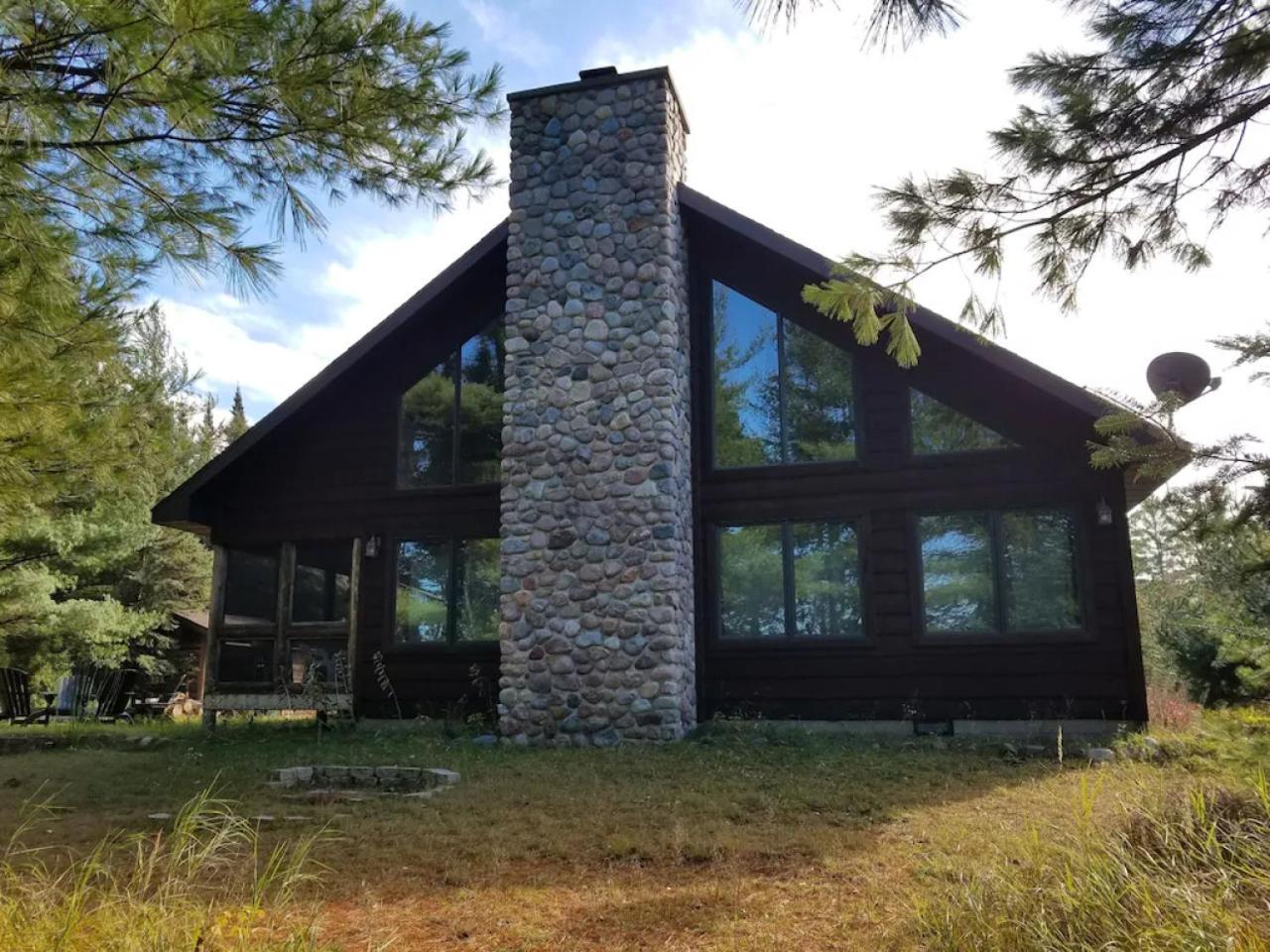 Pipers Point on Lake Julia