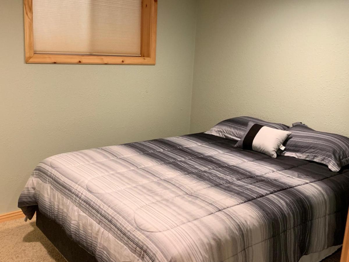 Voyageur Landing Executive Home